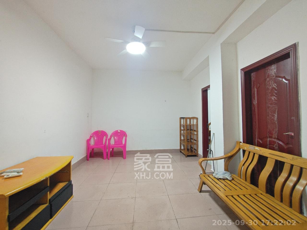 佘家塘、富雅里散盘 2室1厅1卫 1600.0元/月 佘家塘、富雅里散盘 2室1厅1卫 1600.0元/月室内图