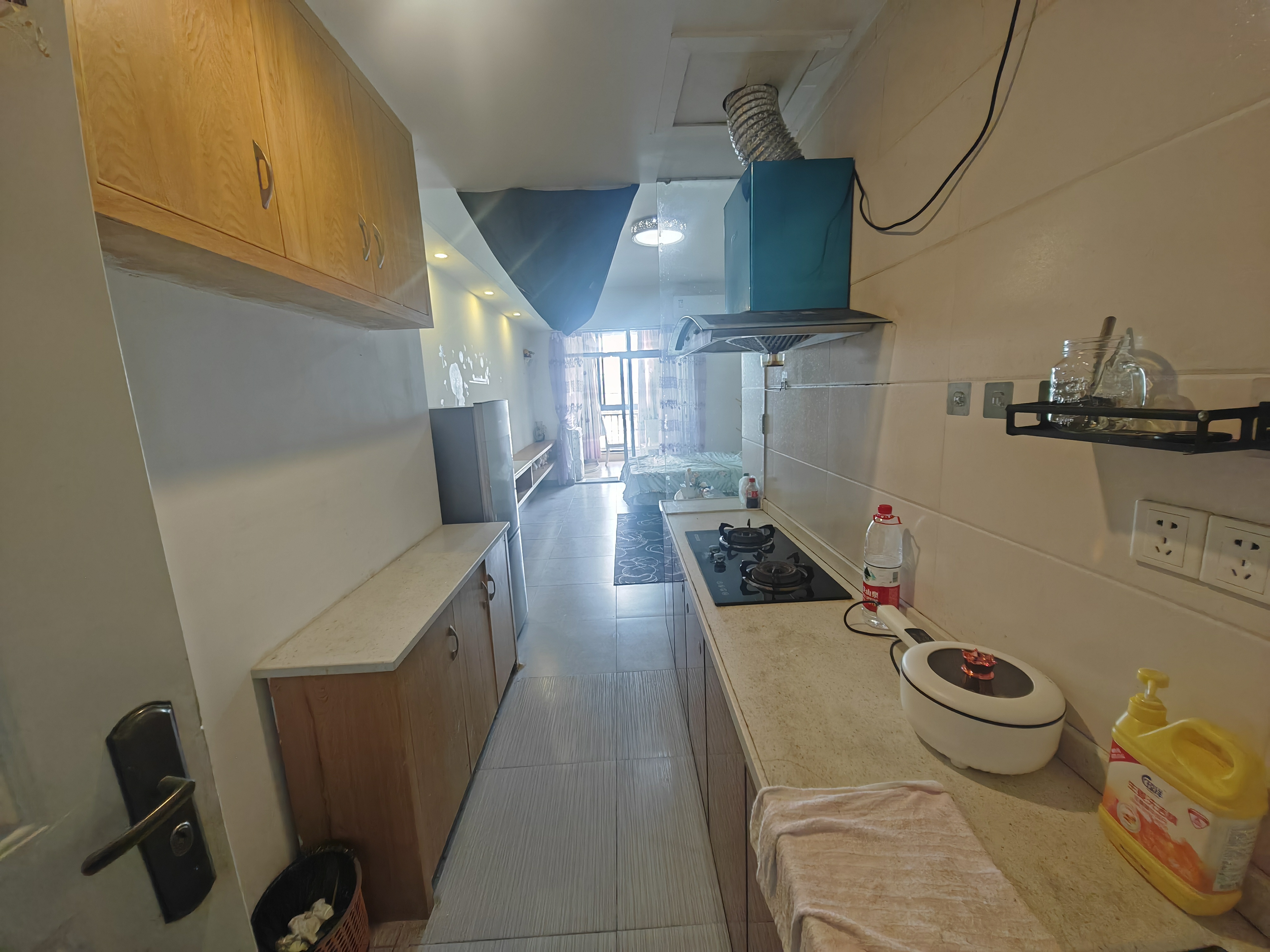 国公馆 1室1厅1卫 1400.0元/月 国公馆 1室1厅1卫 1400.0元/月室内图