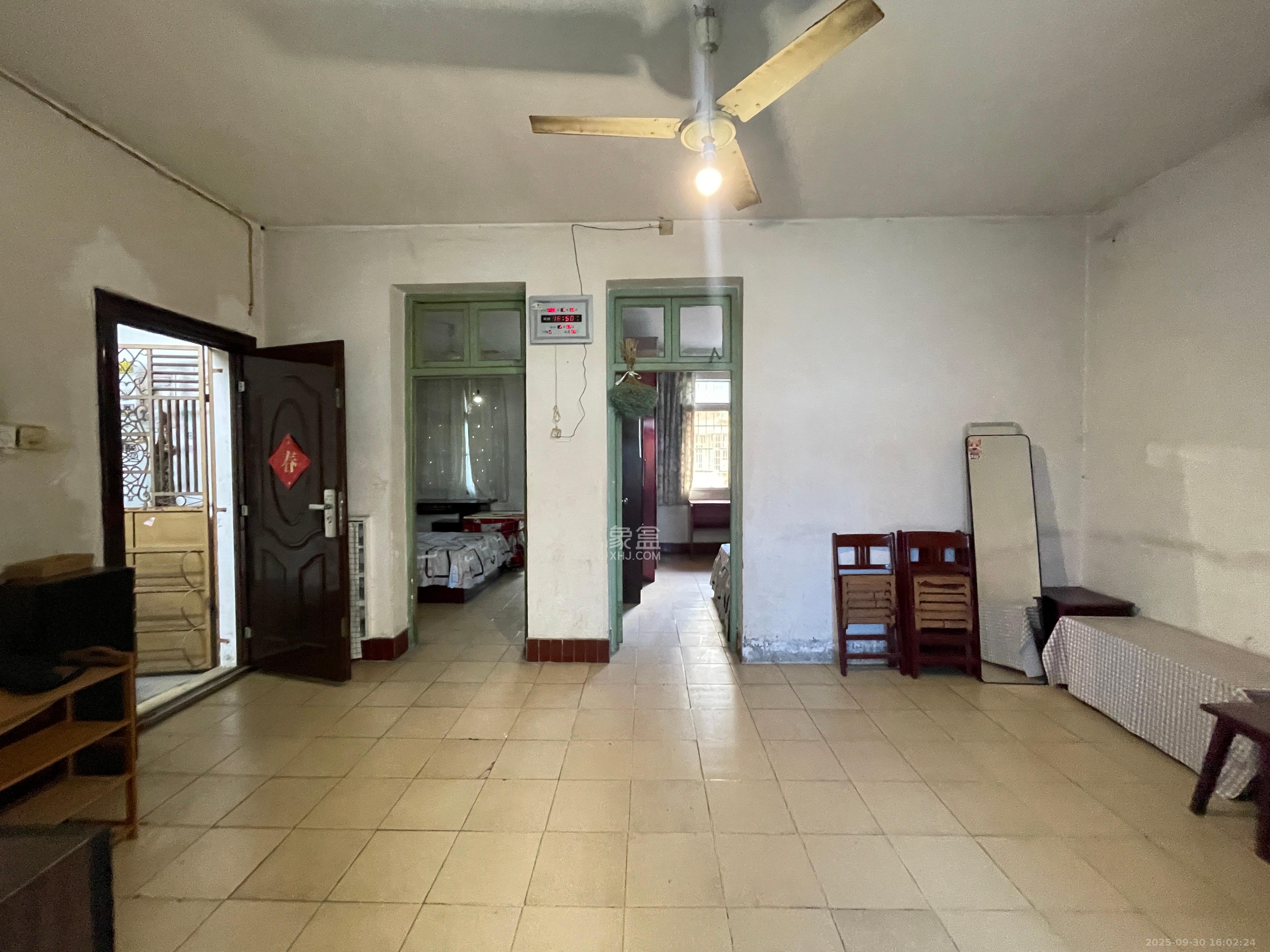 二机小区 2室1厅1卫 1200.0元/月 二机小区 2室1厅1卫 1200.0元/月室内图