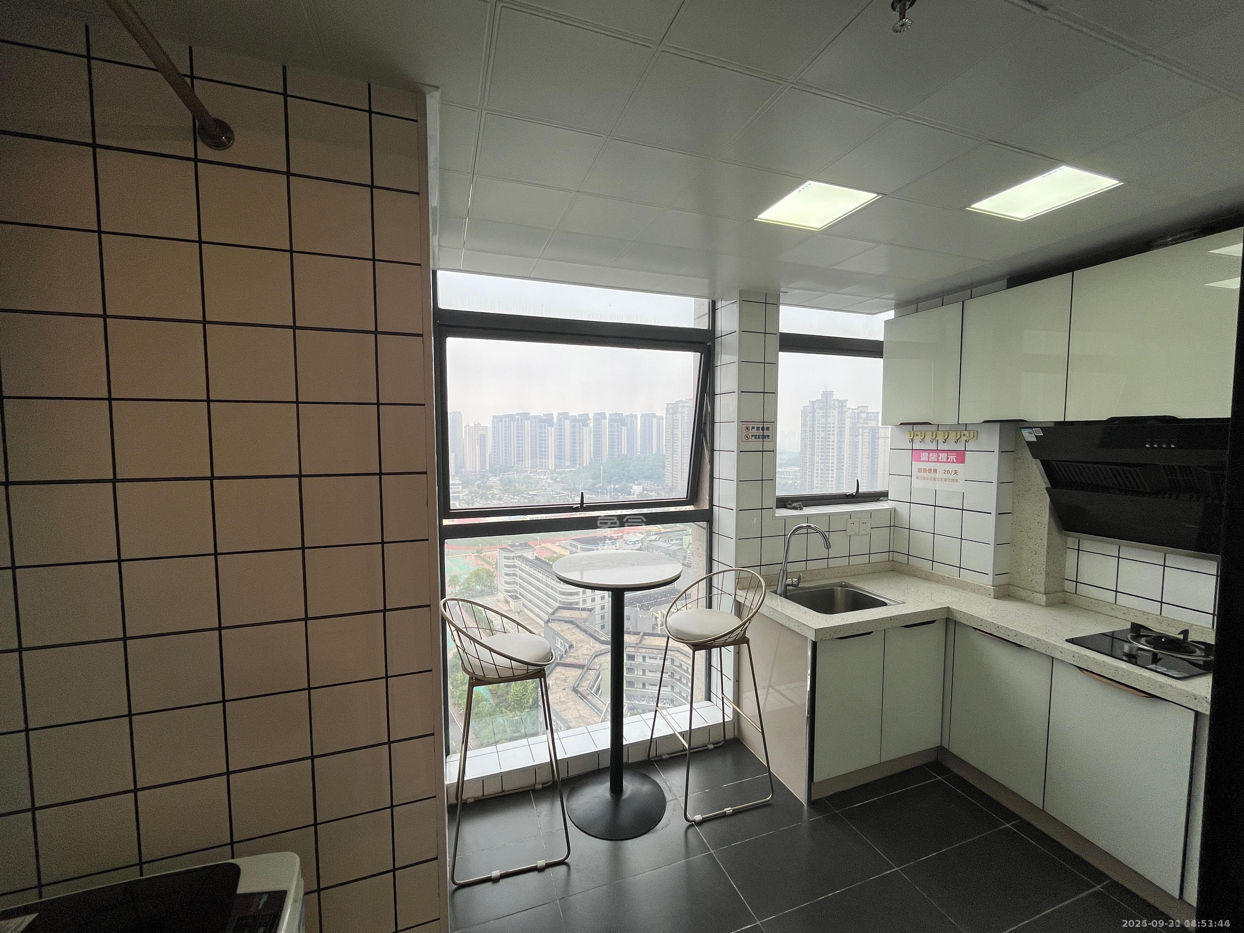 流金岁月-华晨国际 1室1厅1卫 1500.0元/月 流金岁月-华晨国际 1室1厅1卫 1500.0元/月室内图