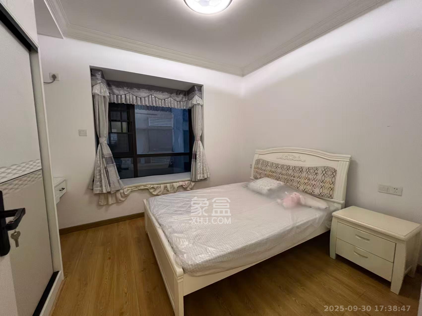 上东辛顿公寓  3室2厅1卫    3000.0元/月室内图