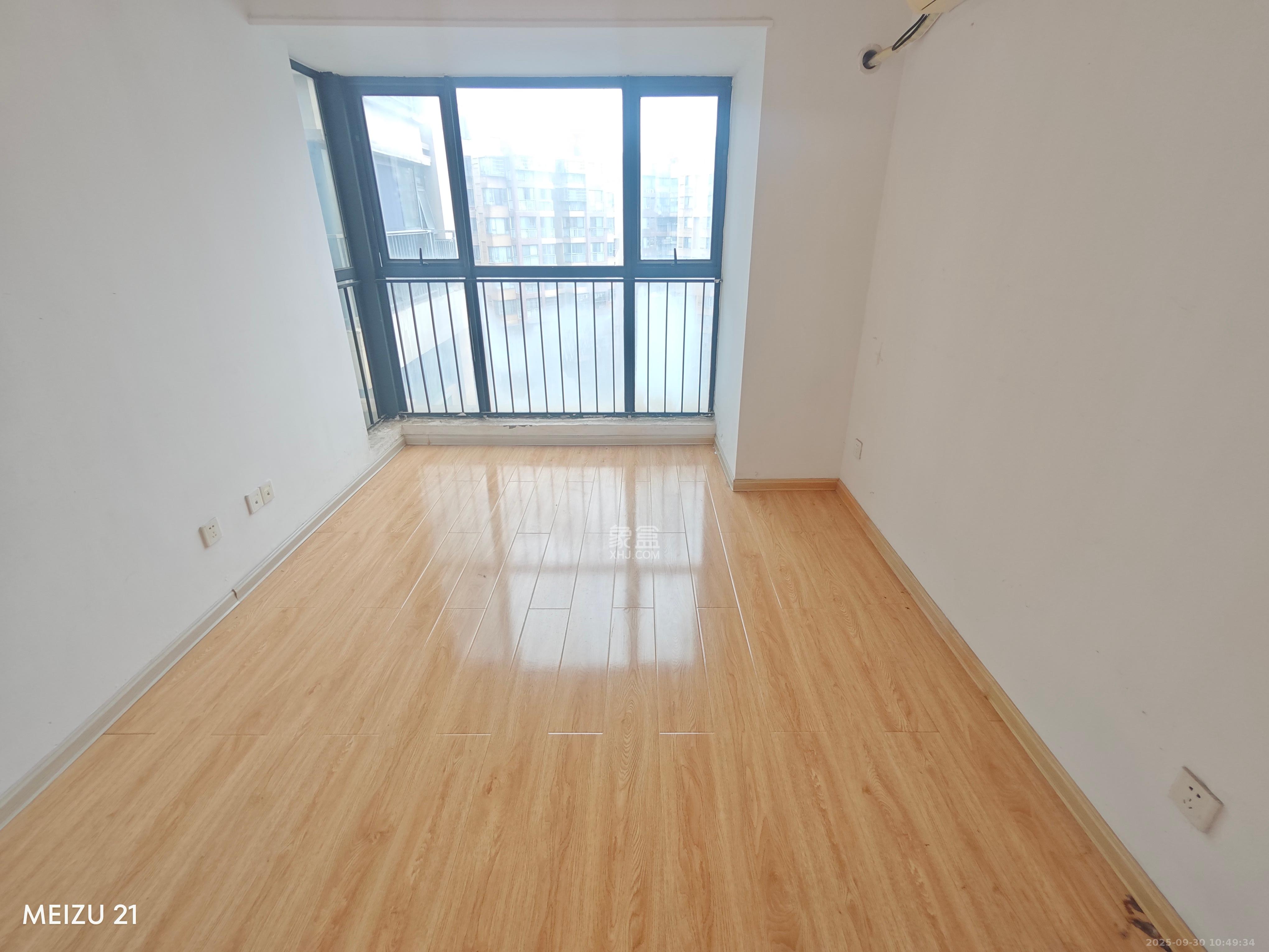 万科城 3室2厅2卫 3000.0元/月 万科城 3室2厅2卫 3000.0元/月室内图