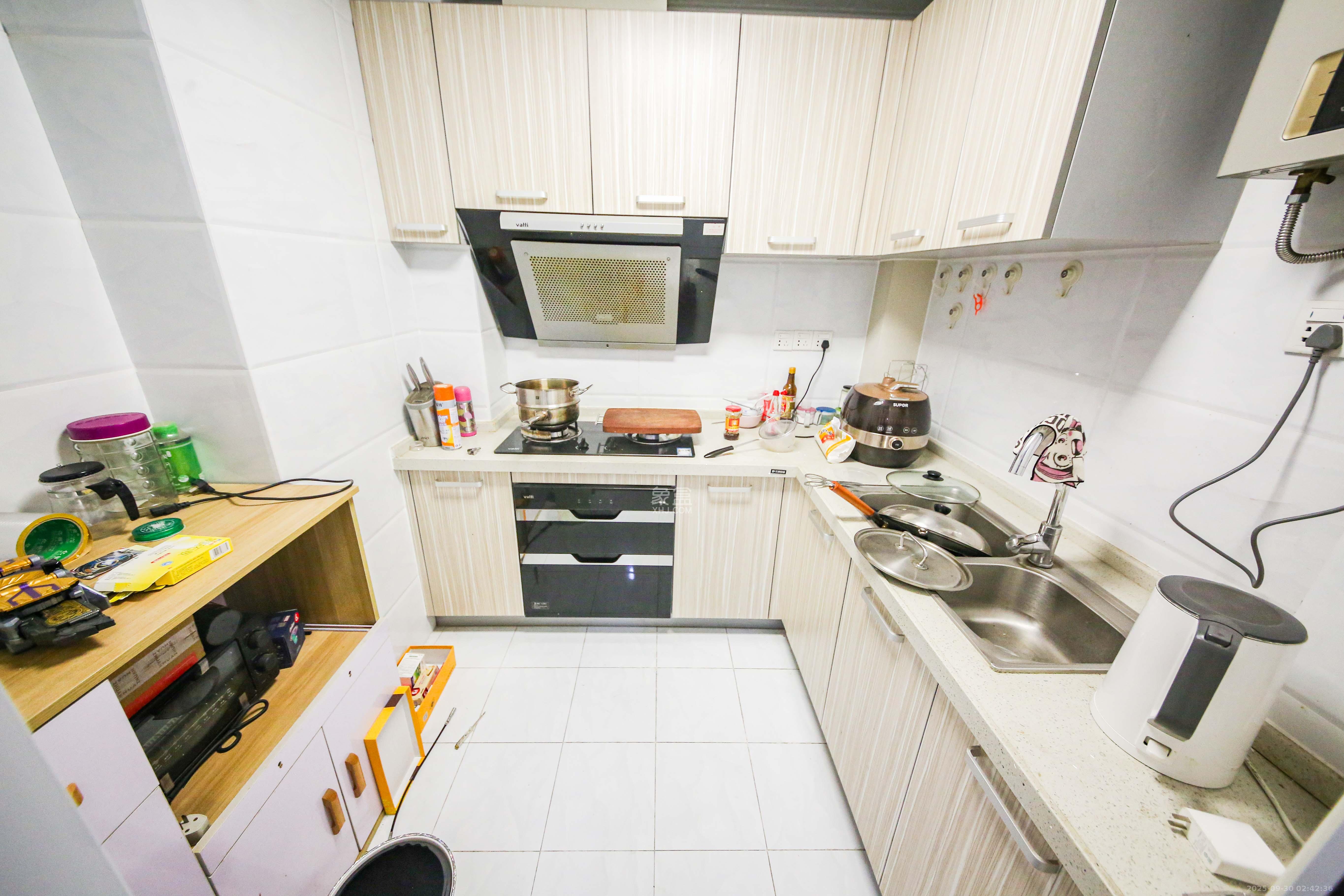 才子嘉都  3室2厅2卫    74.0万厨房