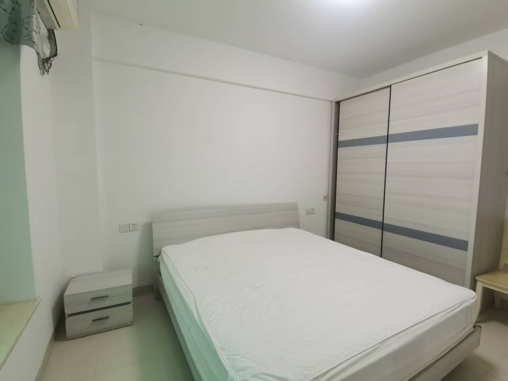 天上人间 3室2厅1卫 2700.0元/月 天上人间 3室2厅1卫 2700.0元/月室内图