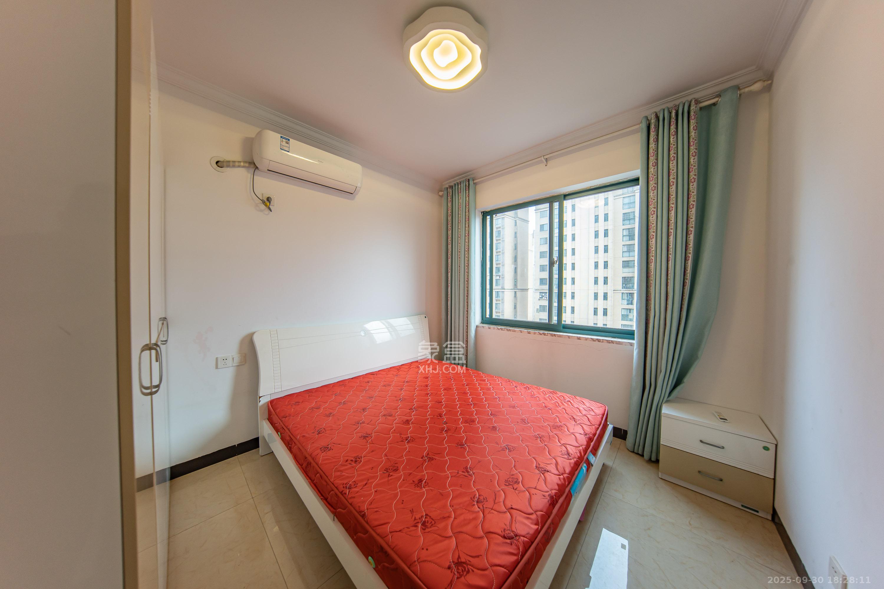 洋湖时代  3室2厅1卫    55.0万卧室