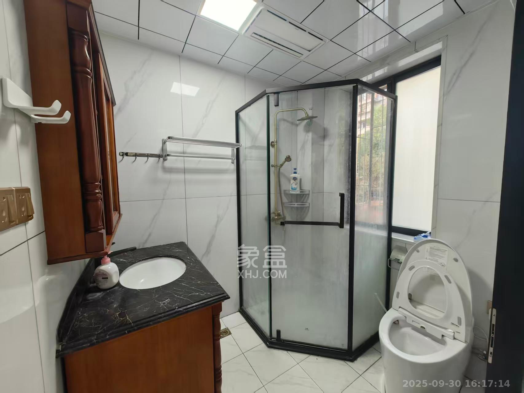 陈家湖小区 2室2厅1卫 3600.0元/月 陈家湖小区 2室2厅1卫 3600.0元/月室内图