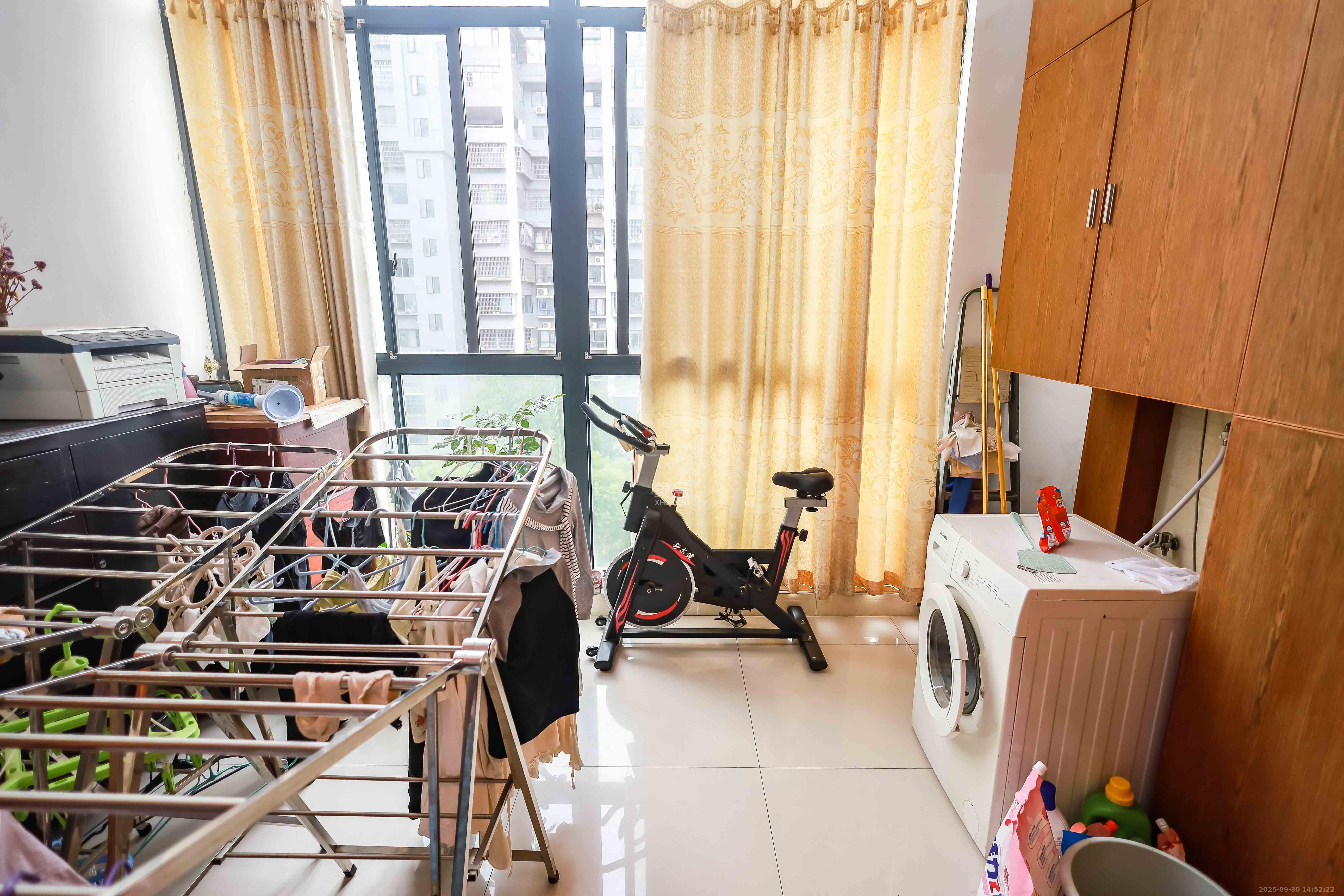 未来城科学家园 5室2厅3卫 165.0万 未来城科学家园 5室2厅3卫 165.0万阳台