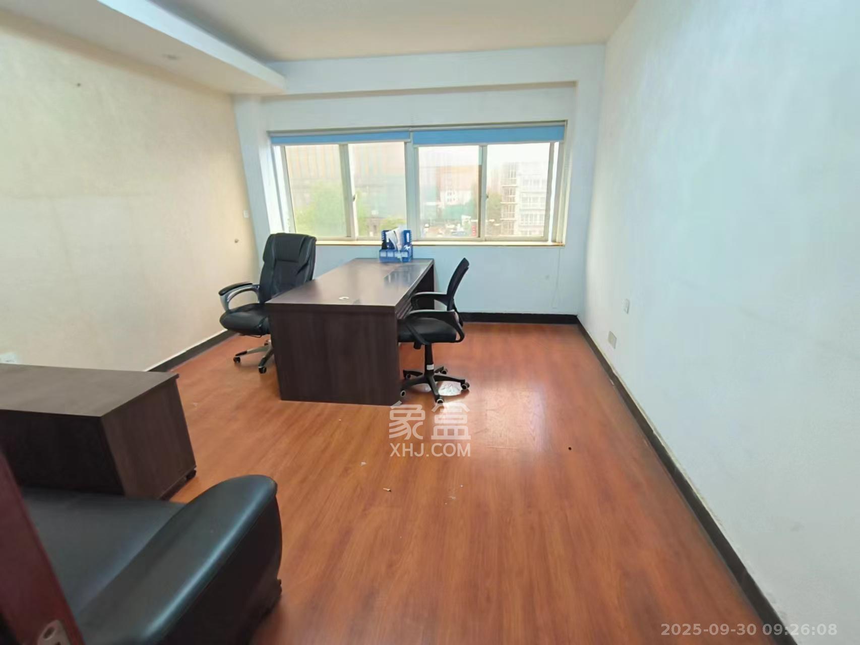 巧克力空间(建鸿达现代大厦) 2室2厅1卫 1800.0元/月 巧克力空间(建鸿达现代大厦) 2室2厅1卫 1800.0元/月室内图