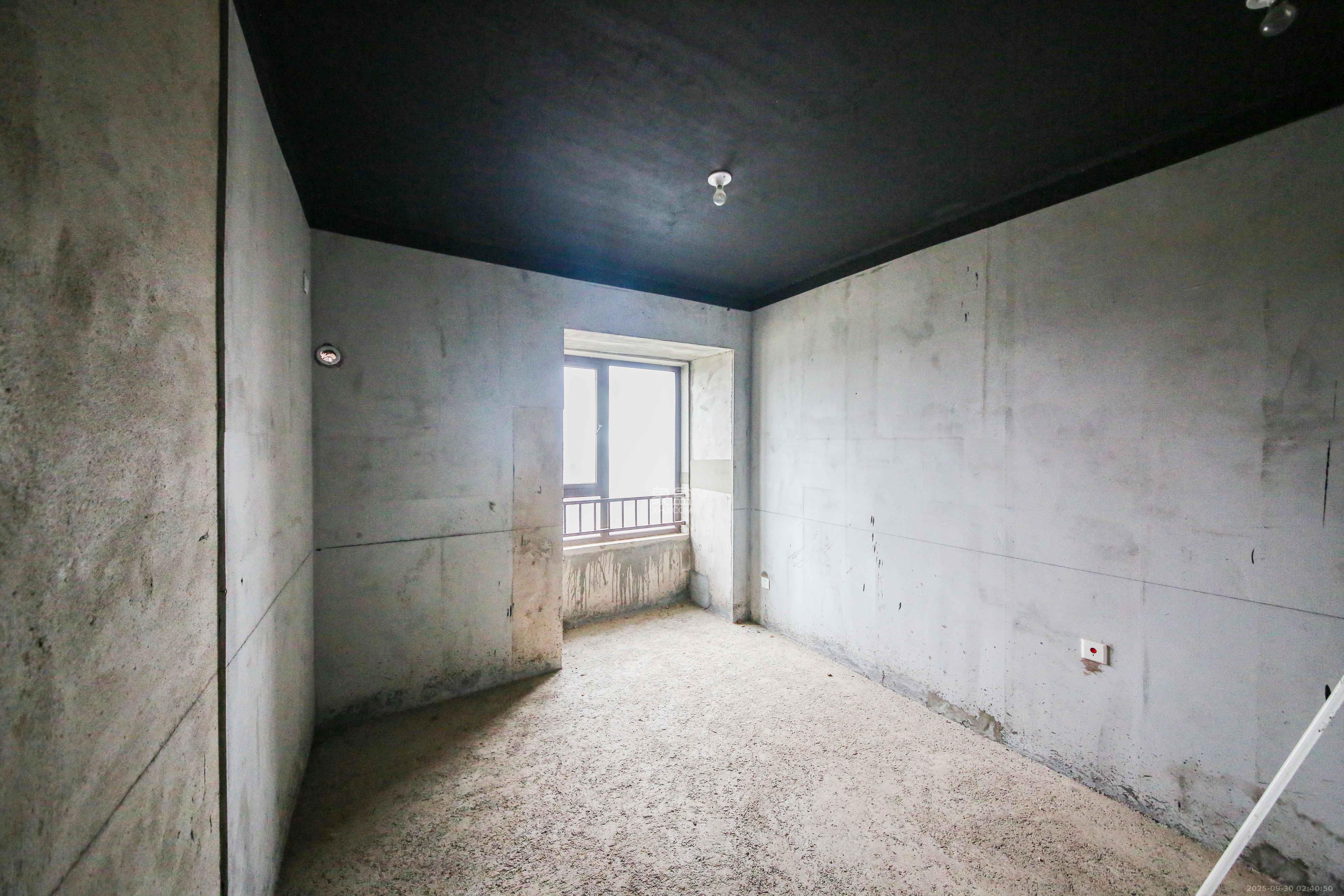 鑫远翡丽郡(鑫远翡丽雅苑) 5室2厅2卫 212.8万 鑫远翡丽郡(鑫远翡丽雅苑) 5室2厅2卫 212.8万卧室