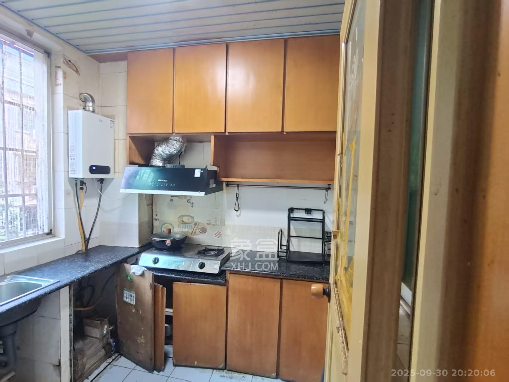 马王堆陶瓷建材新城 3室2厅1卫 1600.0元/月 马王堆陶瓷建材新城 3室2厅1卫 1600.0元/月室内图