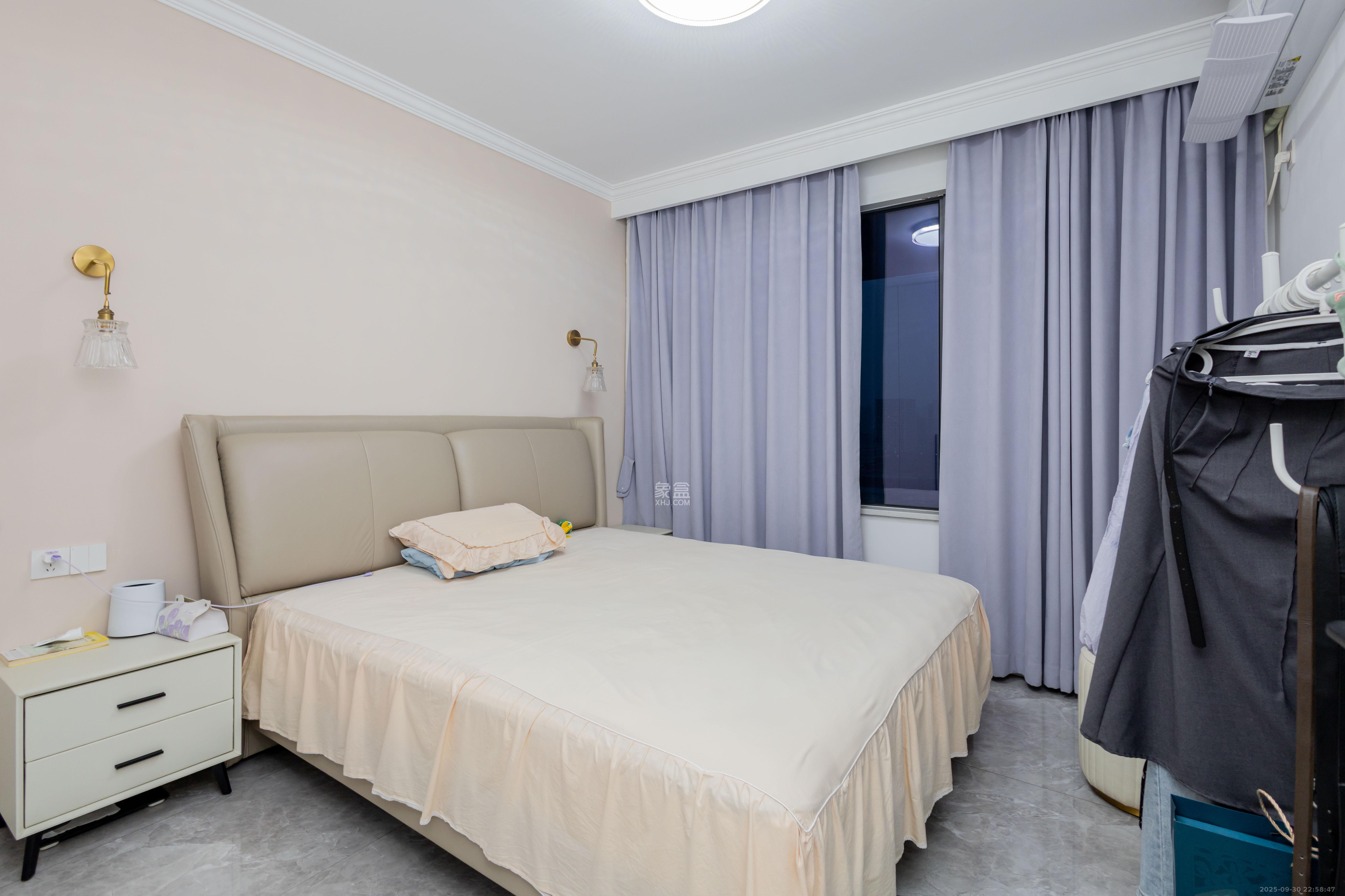 中交中央公园D5区 3室2厅2卫 155.0万 中交中央公园D5区 3室2厅2卫 155.0万卧室