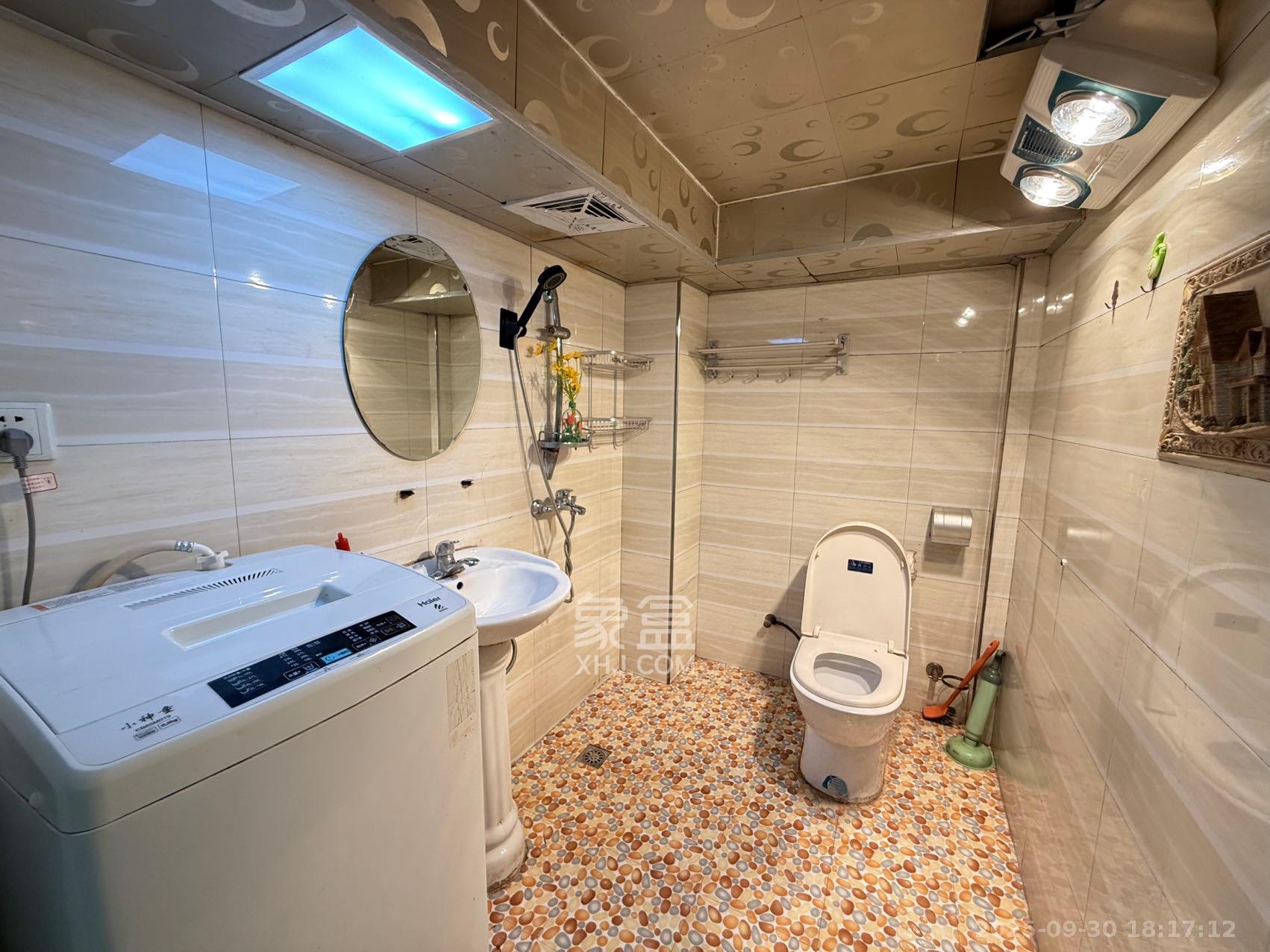 融圣国际 1室1厅1卫 2800.0元/月 融圣国际 1室1厅1卫 2800.0元/月室内图