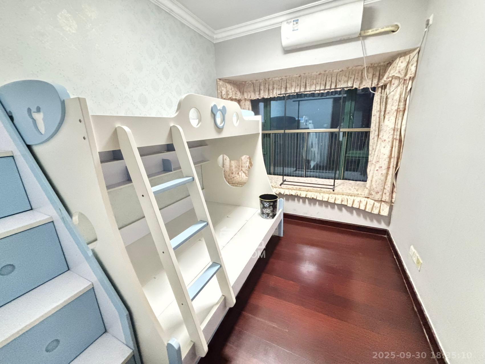 恒大绿洲  3室2厅2卫    2800.0元/月室内图