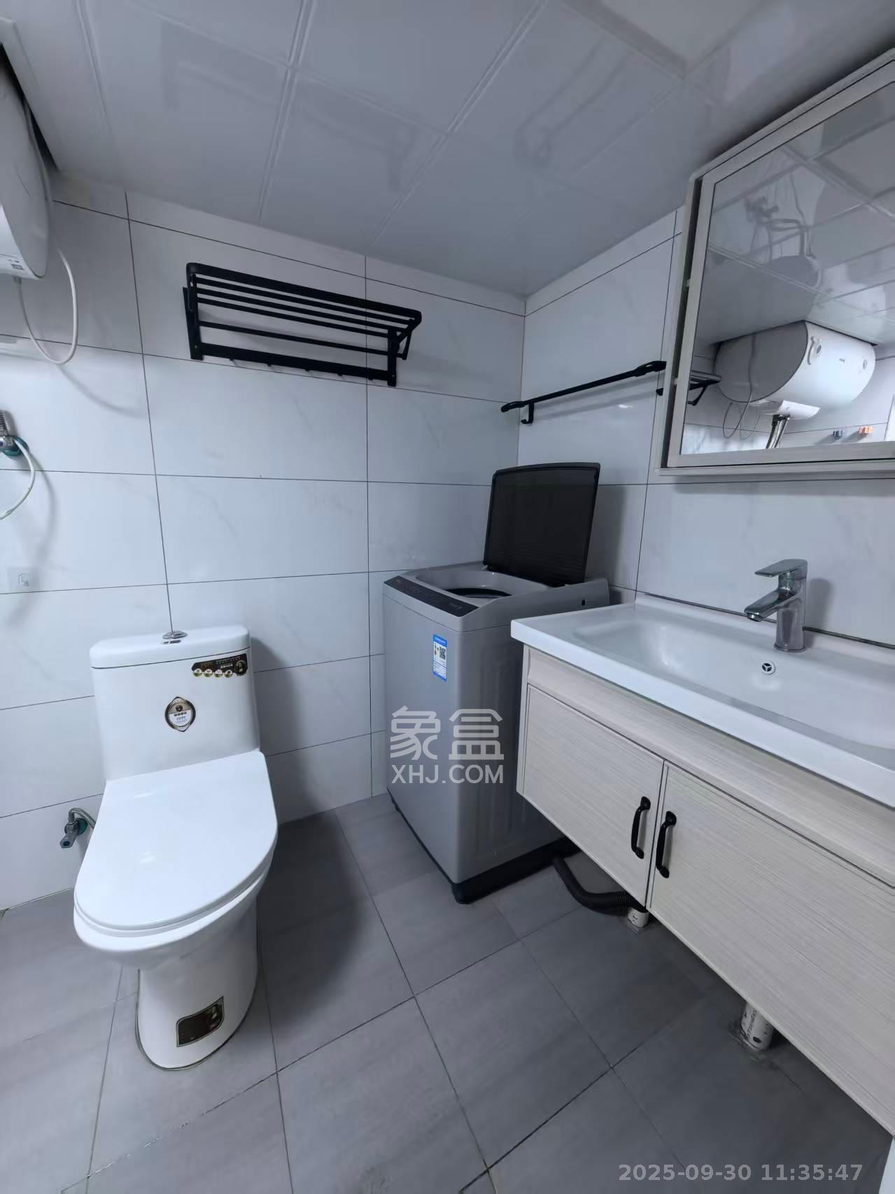 藏珑湖上公馆  1室1厅1卫    2300.0元/月室内图