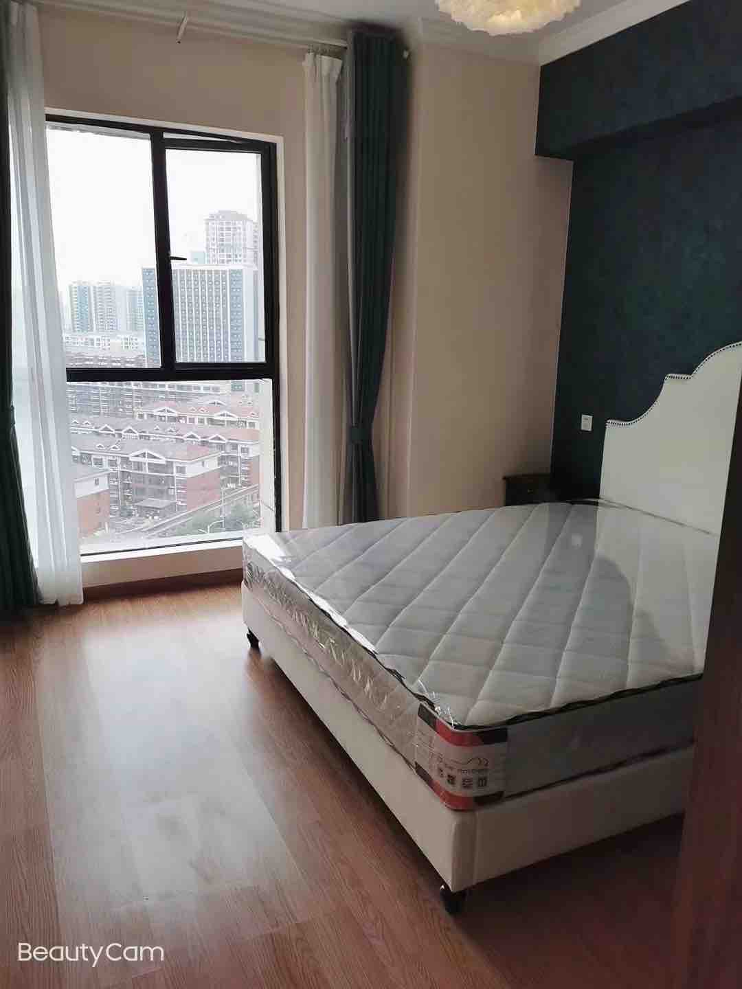 五江碧桂园城市广场 2室2厅1卫 58.0万 五江碧桂园城市广场 2室2厅1卫 58.0万客厅