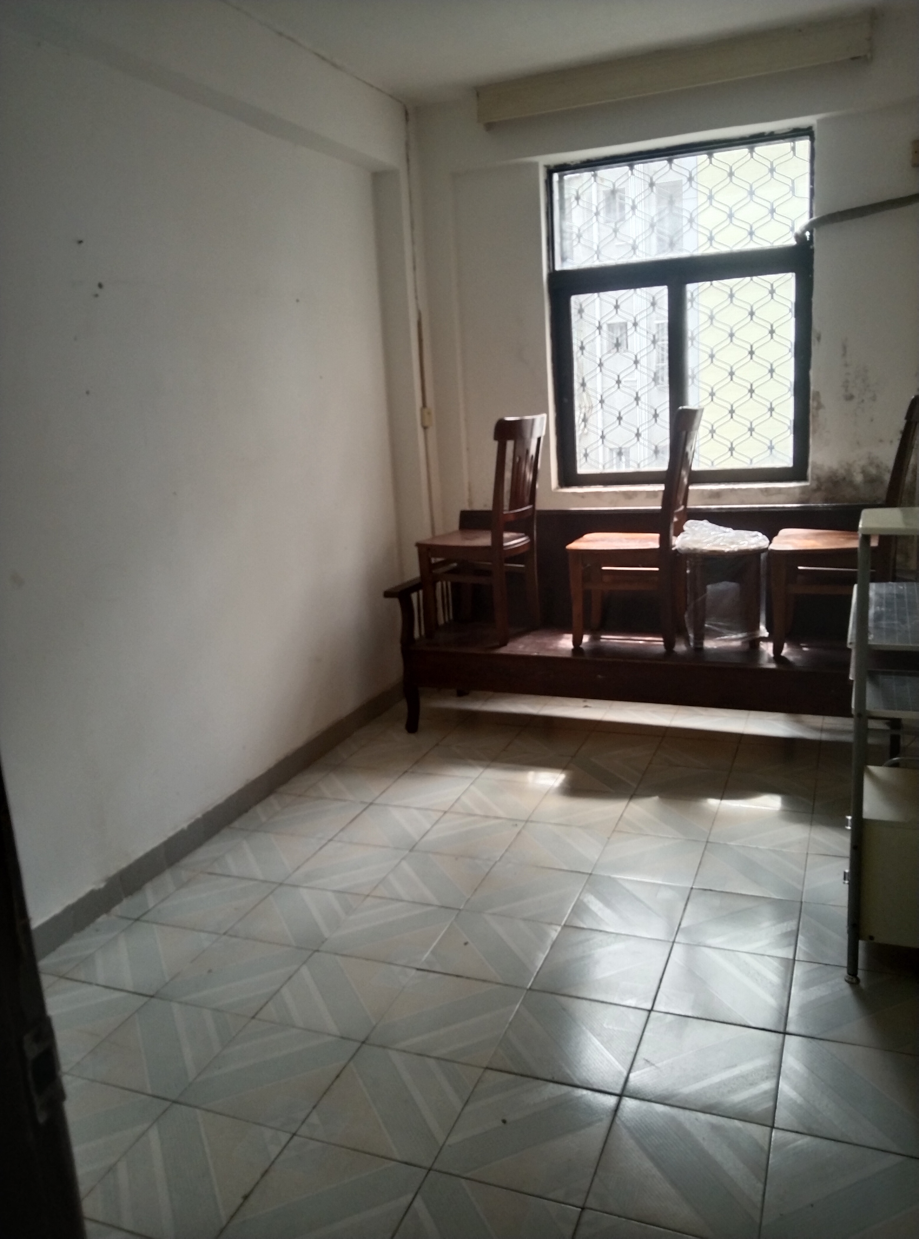 省水产大院  4室2厅2卫    2500.0元/月 省水产大院  4室2厅2卫    2500.0元/月室内图