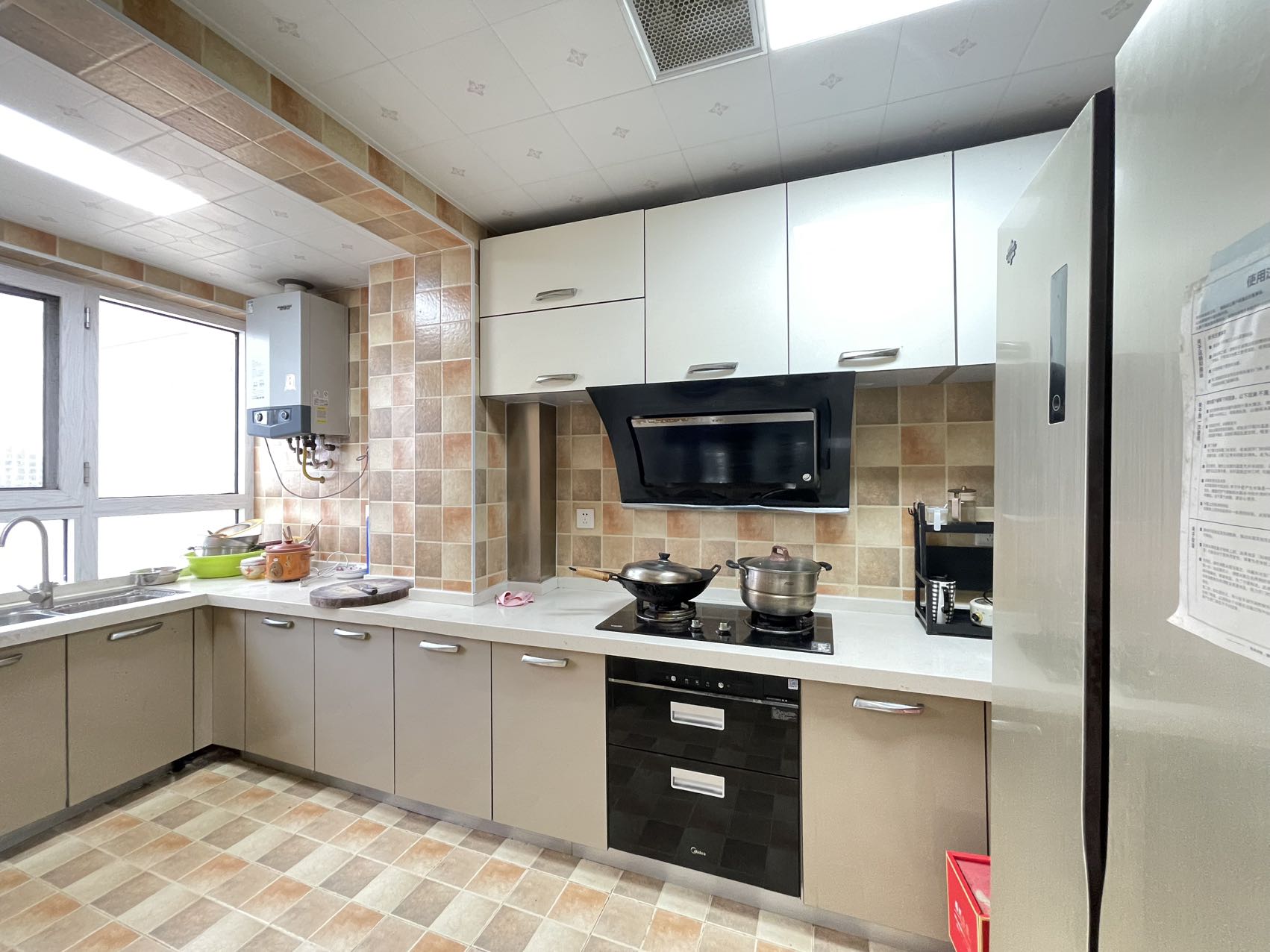 佳兆业金域天下二期 4室2厅2卫 79.8万 佳兆业金域天下二期 4室2厅2卫 79.8万室内图