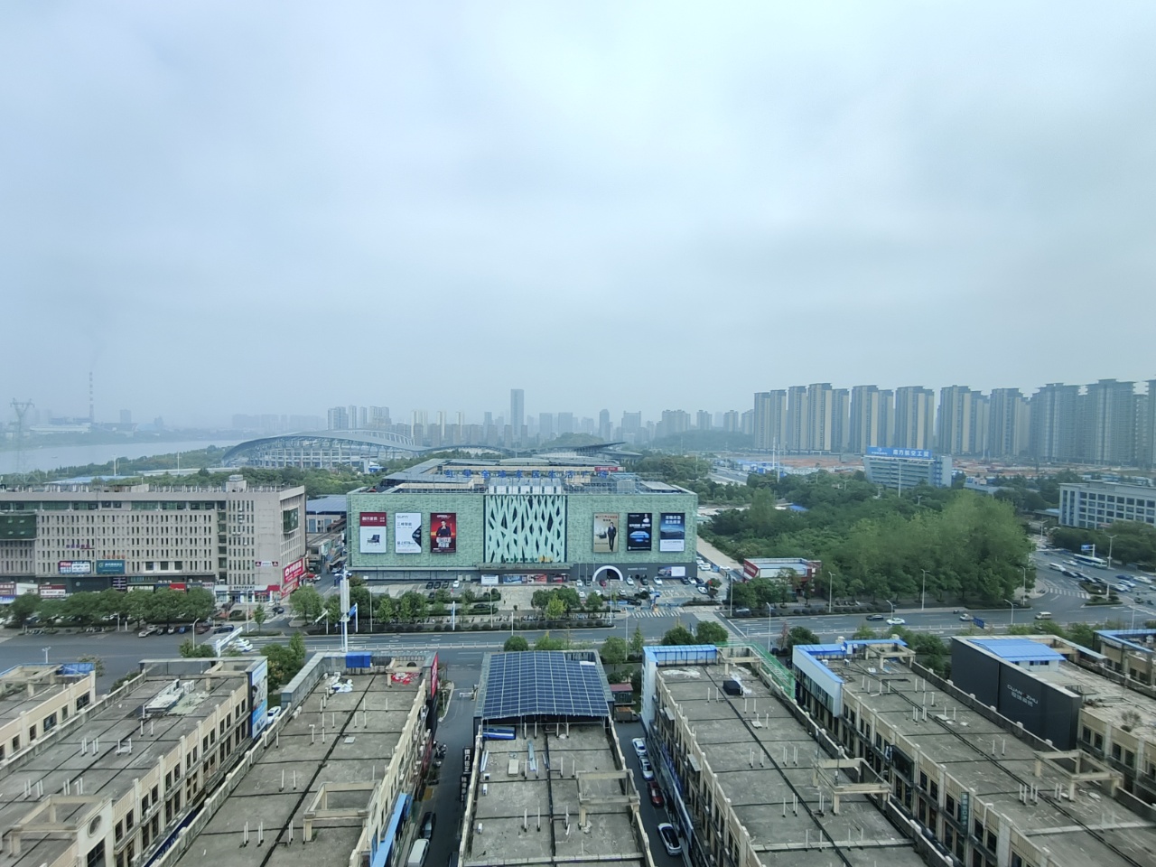 体育新城  3室2厅2卫    69.8万室内图