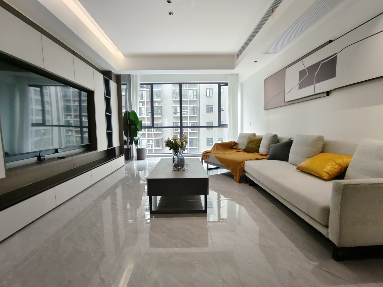 城市风景 3室2厅2卫 66.8万 城市风景 3室2厅2卫 66.8万室内图