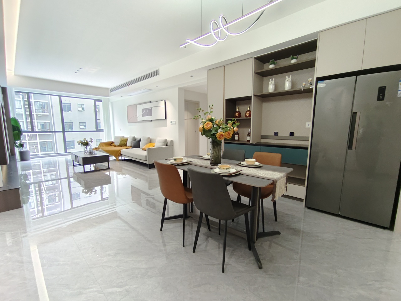 城市风景 3室2厅2卫 66.8万 城市风景 3室2厅2卫 66.8万室内图