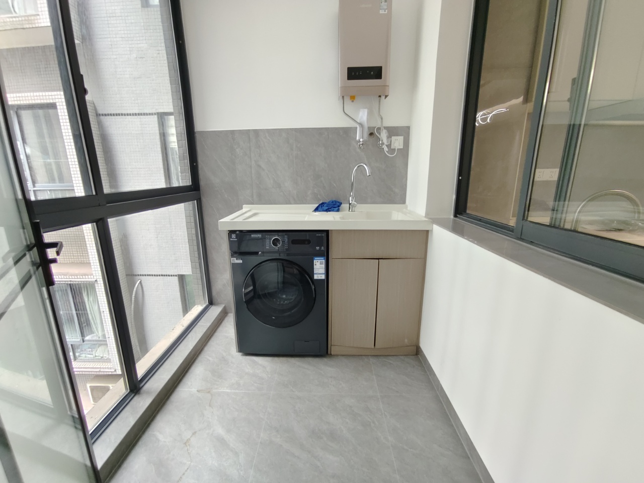 城市风景 3室2厅2卫 66.8万 城市风景 3室2厅2卫 66.8万室内图