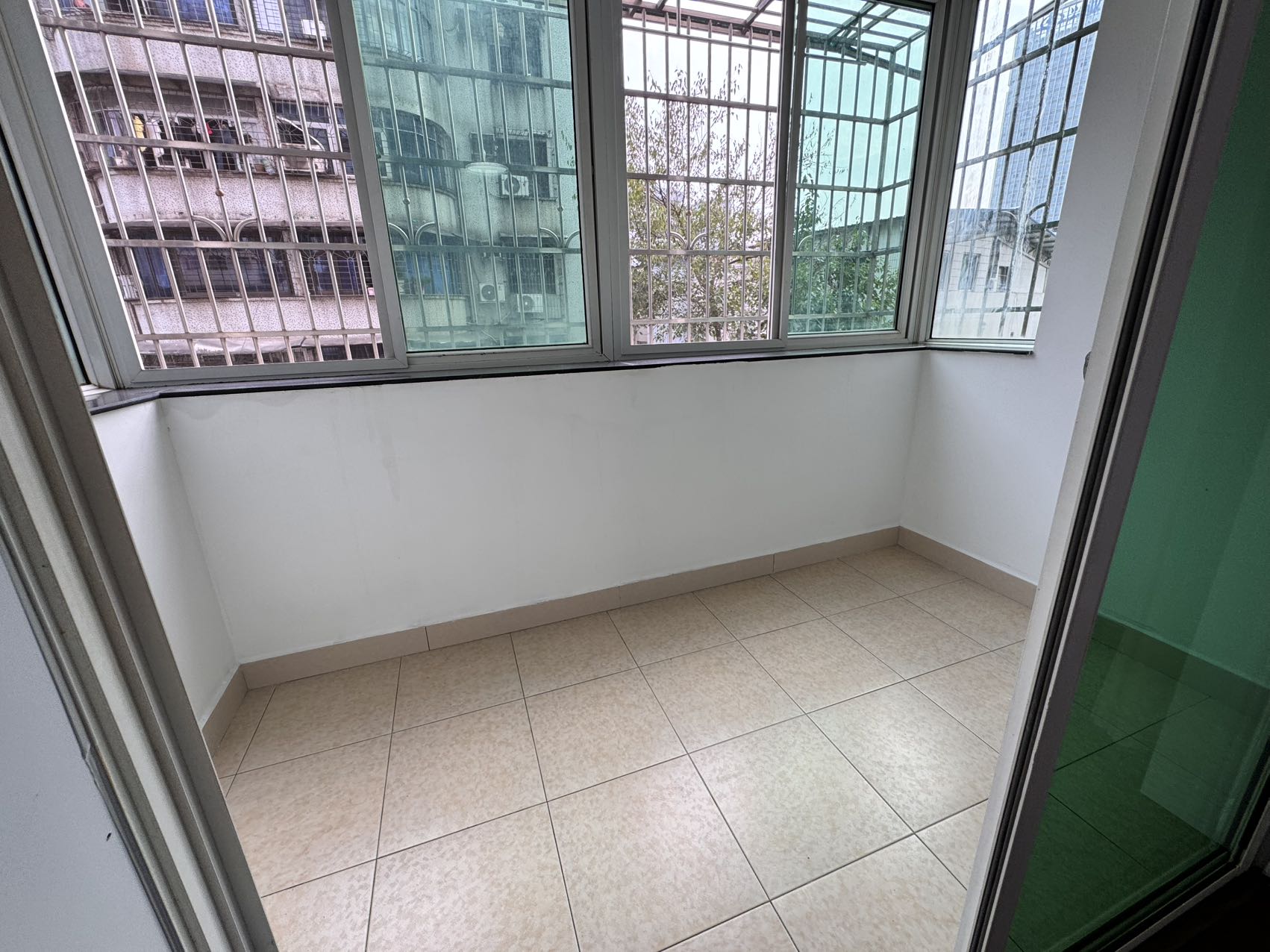 亚都花园 4室2厅2卫 59.8万 亚都花园 4室2厅2卫 59.8万室内图