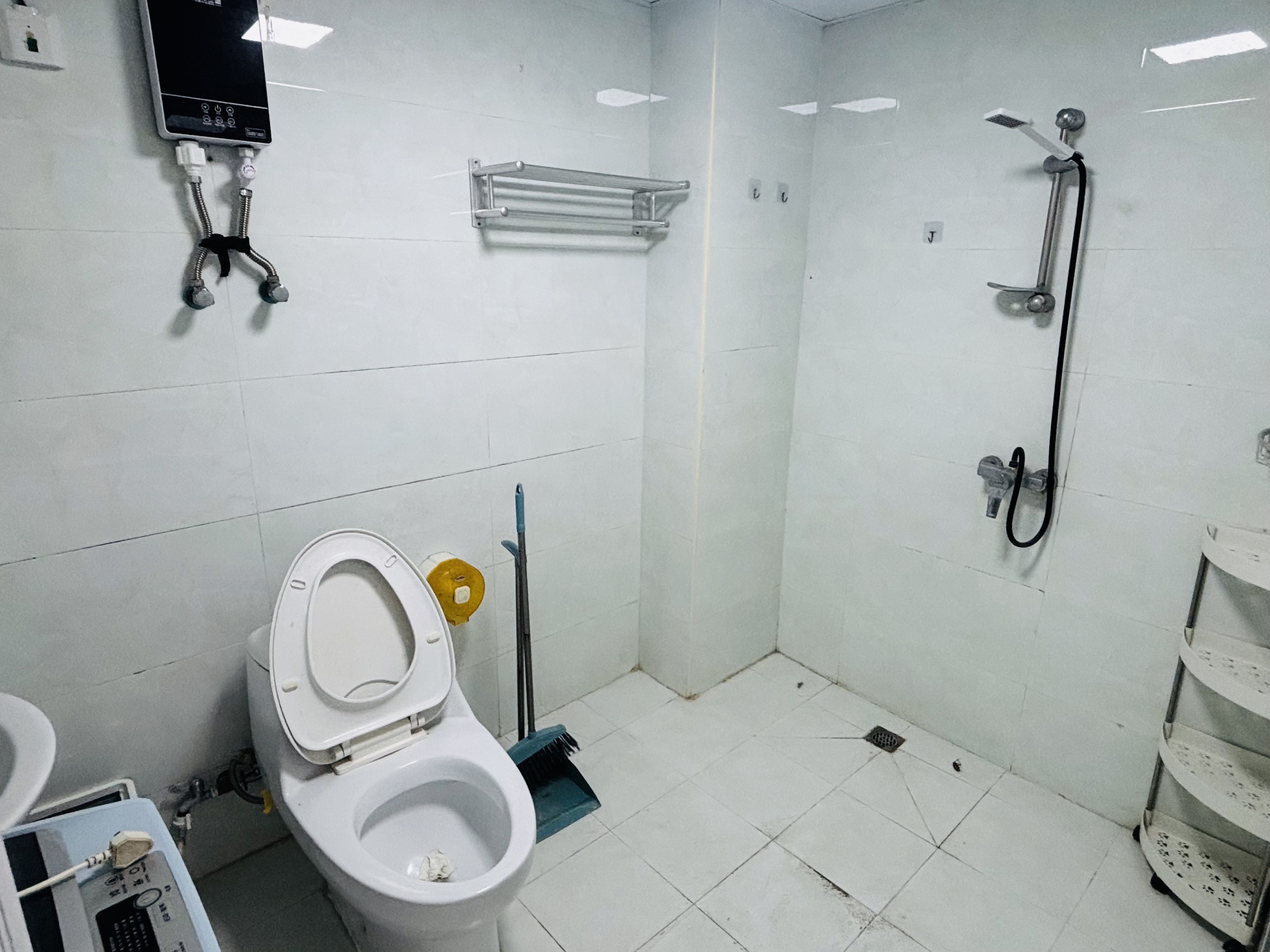 新宏基大厦 1室1厅1卫 1400.0元/月 新宏基大厦 1室1厅1卫 1400.0元/月室内图