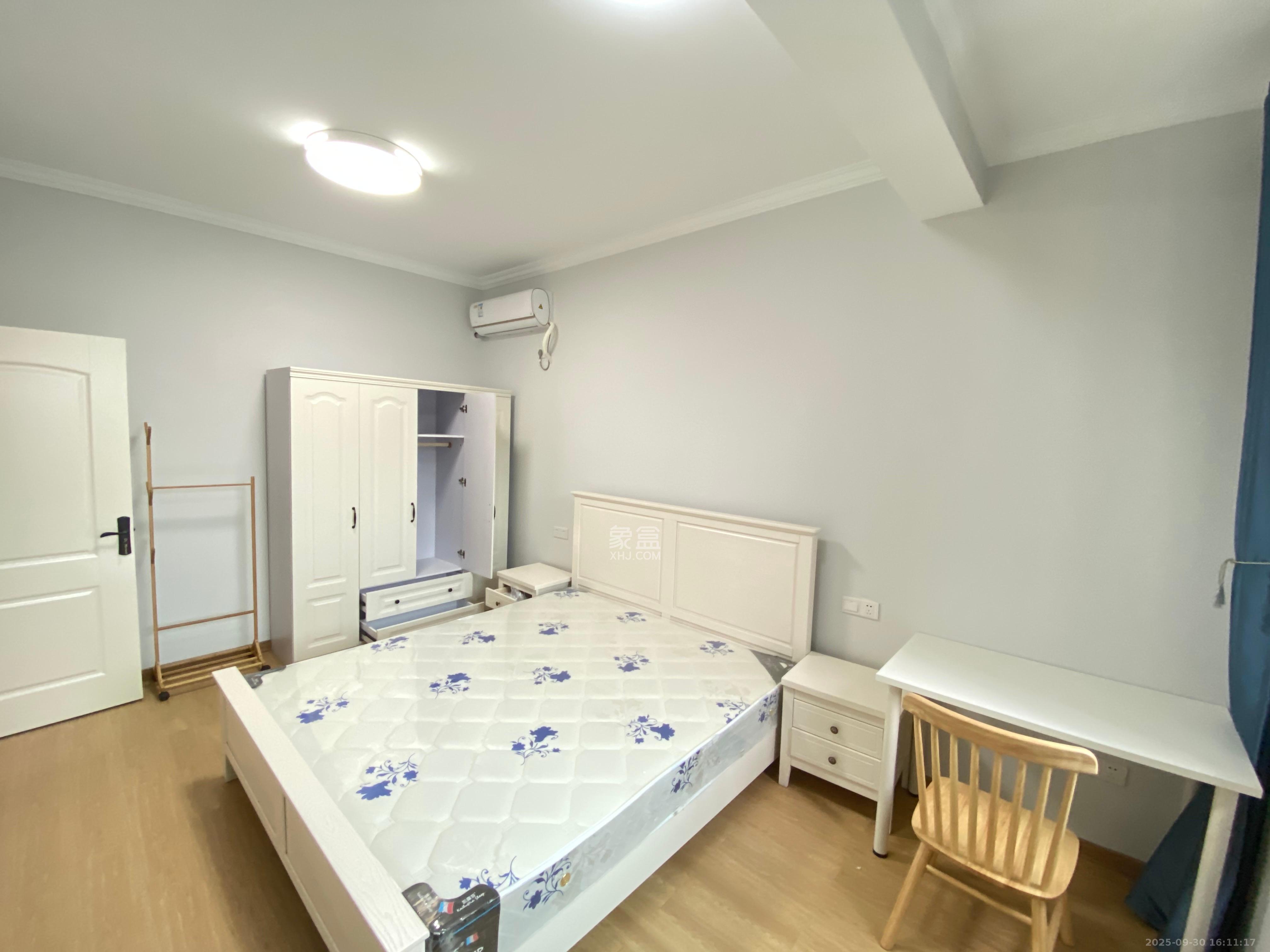 公园9号大都会  2室1厅1卫    2100.0元/月室内图