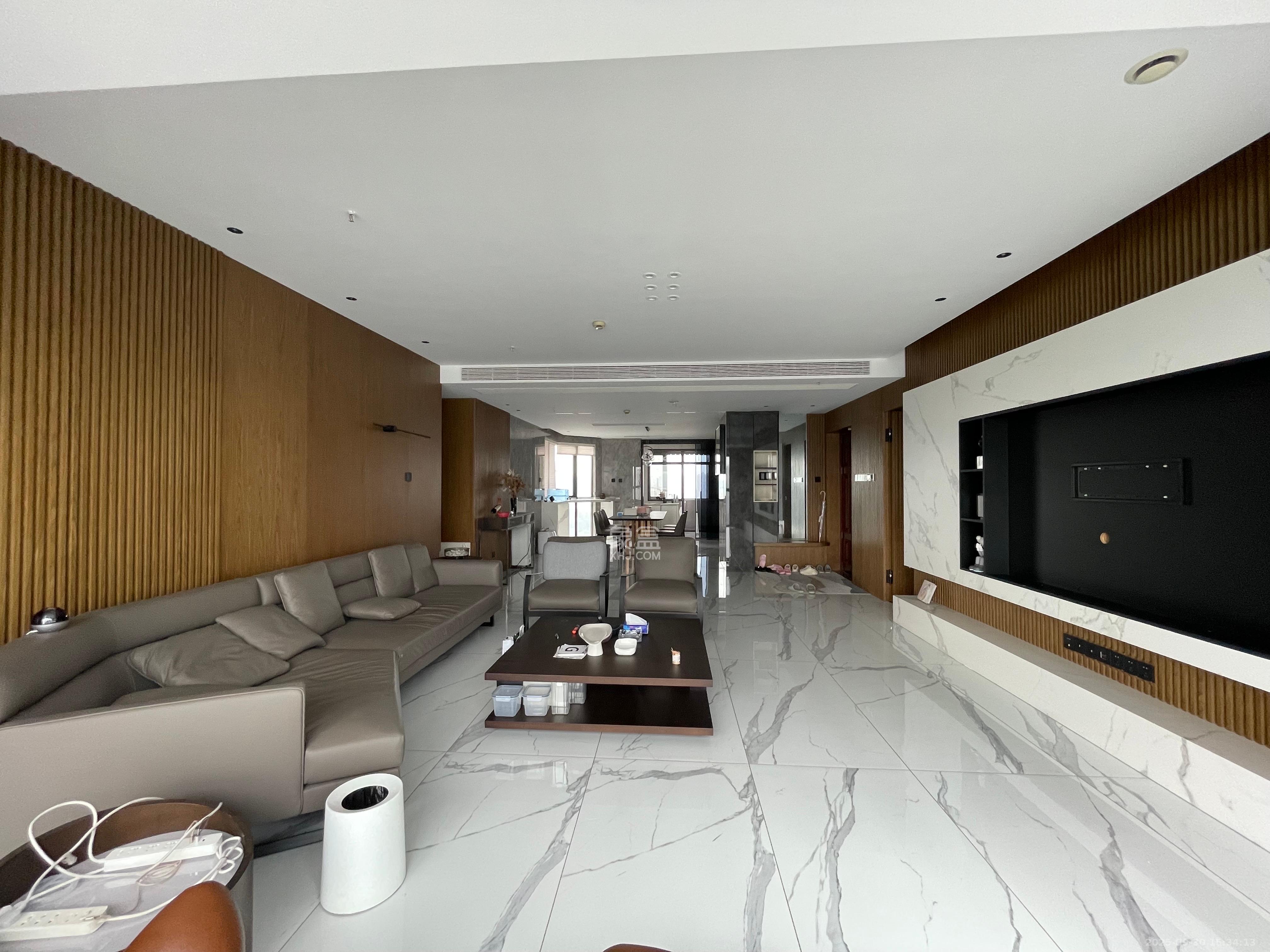 达美溪湖湾 4室2厅2卫 15000.0元/月 达美溪湖湾 4室2厅2卫 15000.0元/月室内图