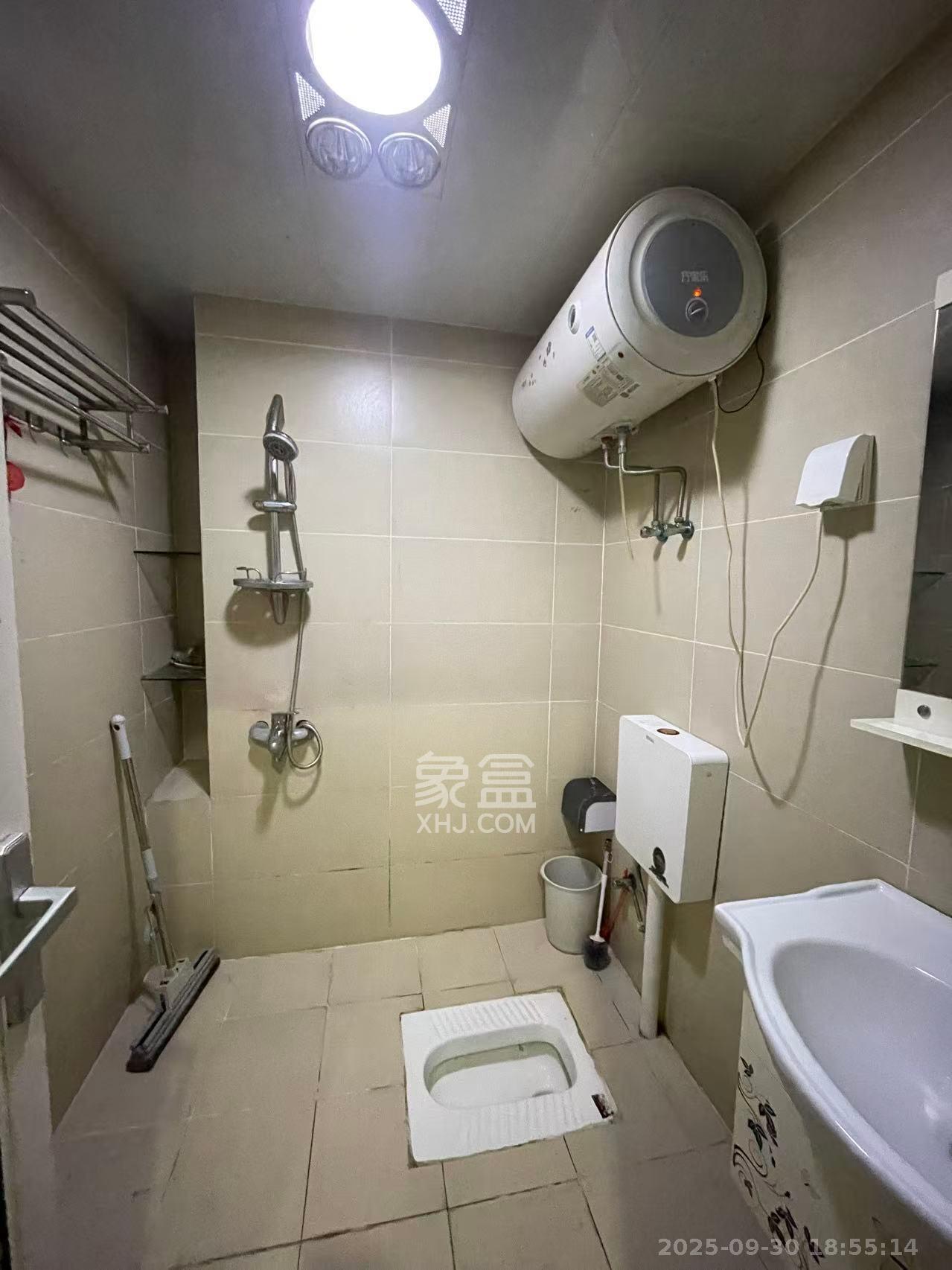 安泰嘉园(湘府邻伴) 1室1厅1卫 1300.0元/月 安泰嘉园(湘府邻伴) 1室1厅1卫 1300.0元/月室内图