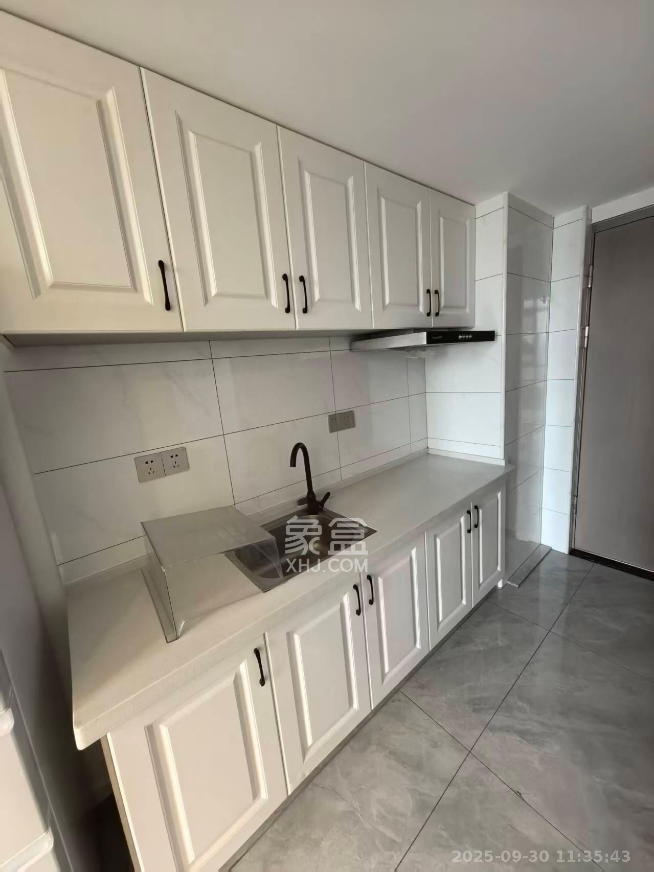 藏珑湖上公馆  1室1厅1卫    2300.0元/月室内图