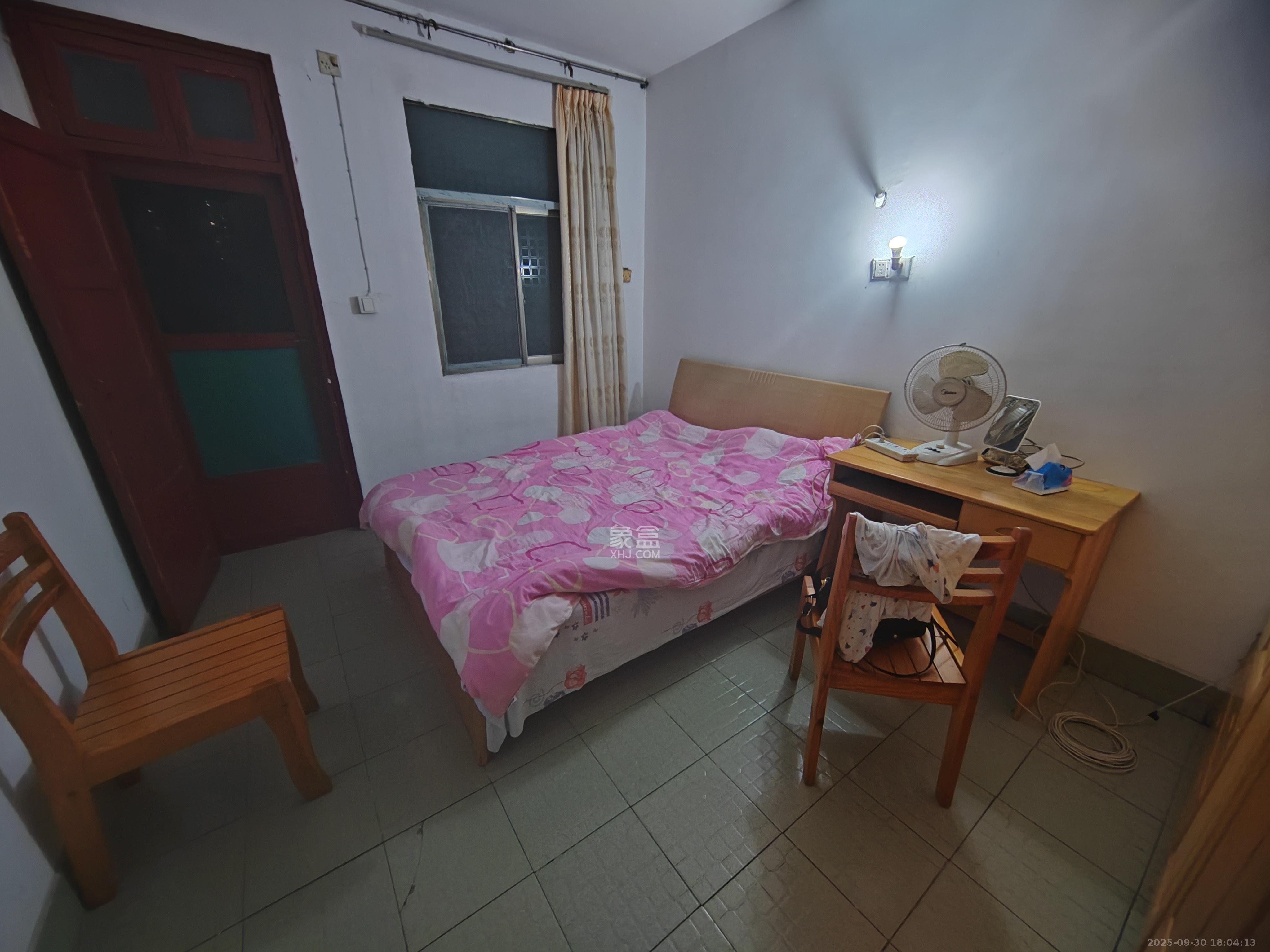 赤岗小区(一二三片) 2室1厅1卫 1400.0元/月 赤岗小区(一二三片) 2室1厅1卫 1400.0元/月室内图