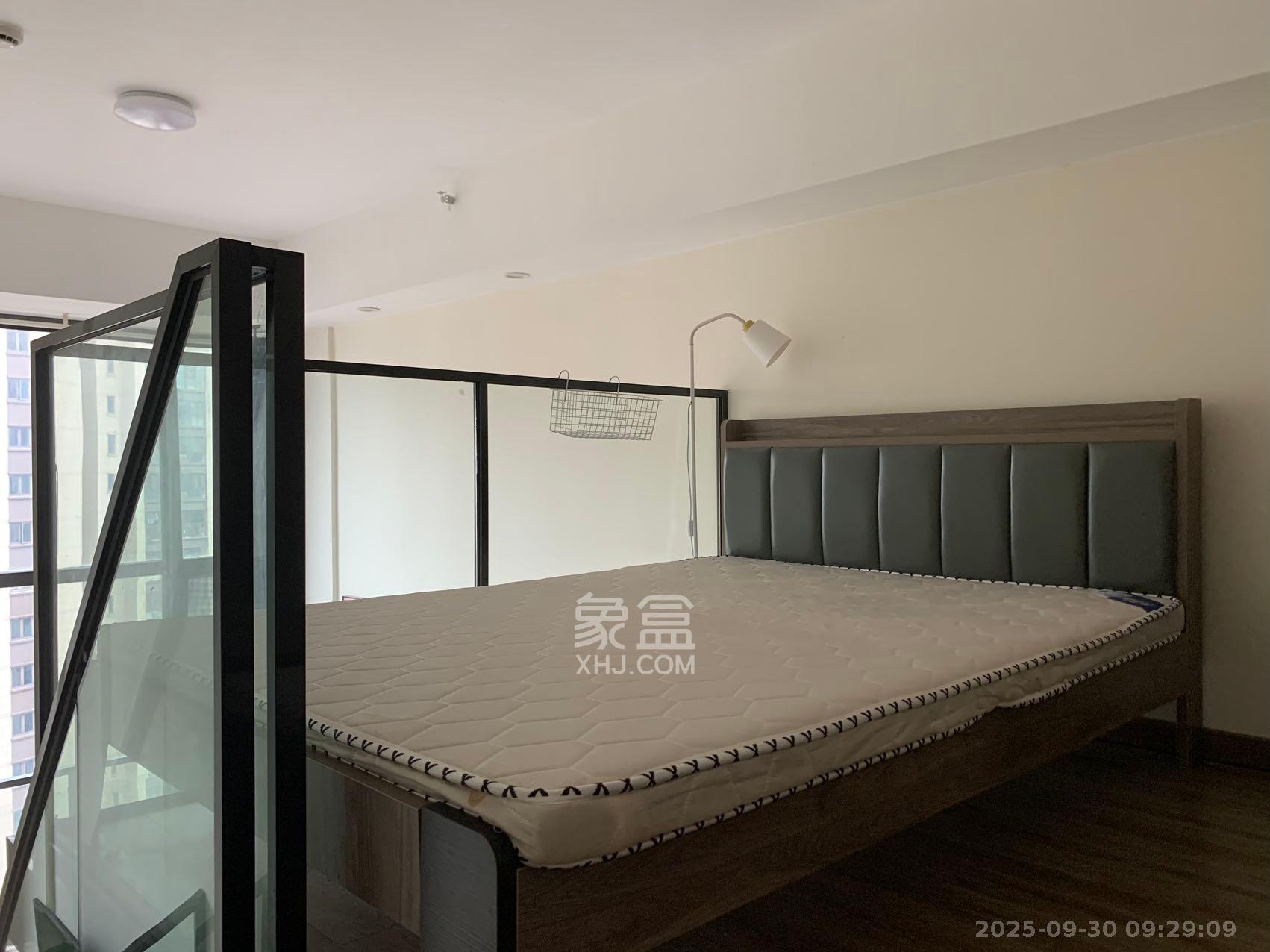 卓越浅水湾  1室1厅1卫   1800.00元/月室内图