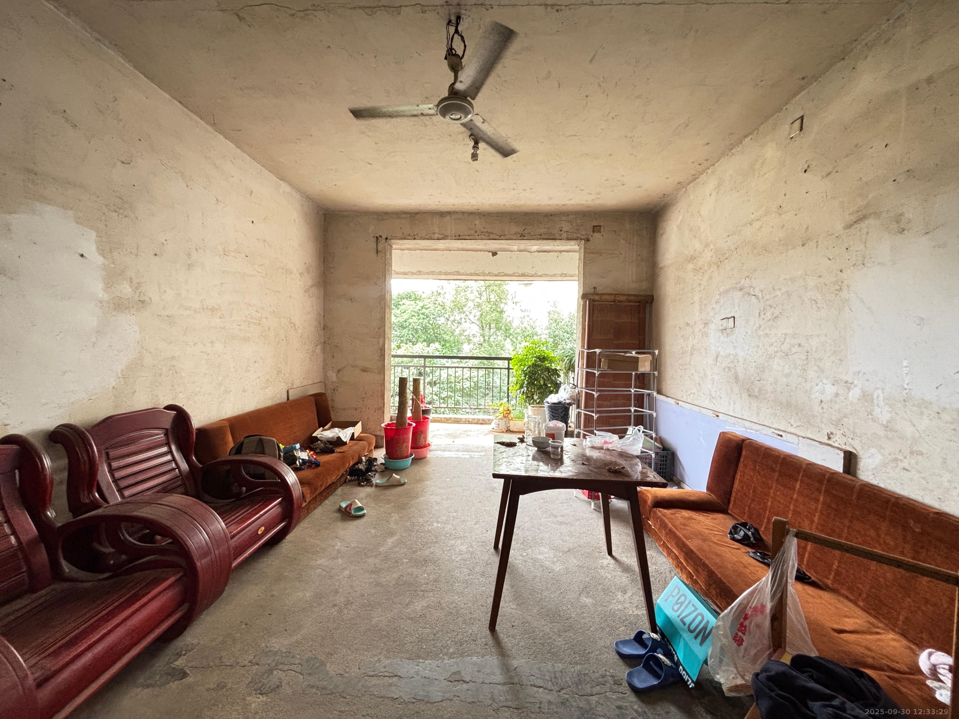 金岸教师公寓  1室0厅0卫    1000.0元/月 金岸教师公寓  1室0厅0卫    1000.0元/月