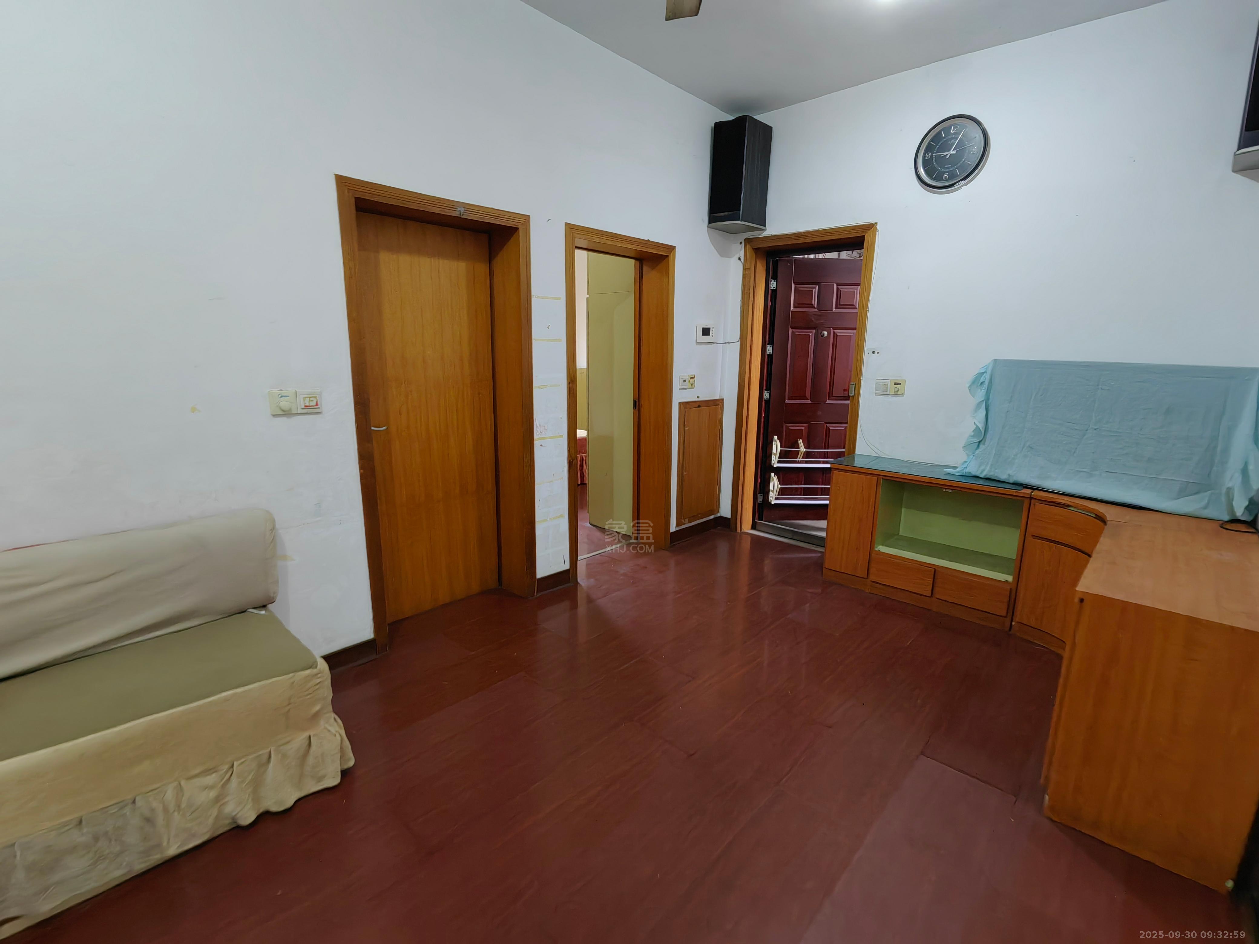 6415 2室2厅1卫 700.0元/月 6415 2室2厅1卫 700.0元/月室内图