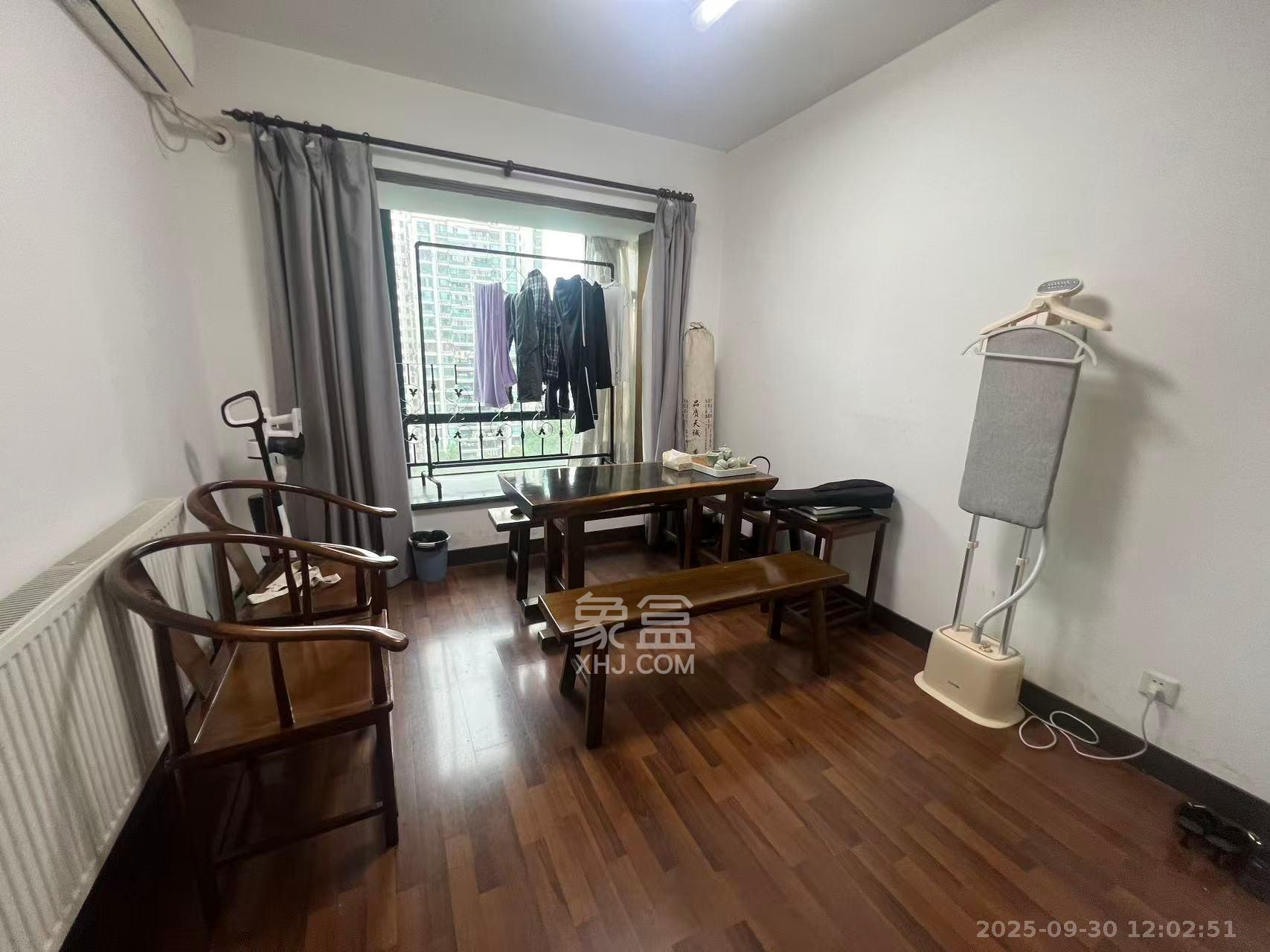 王府花园  4室2厅2卫    4300.0元/月室内图