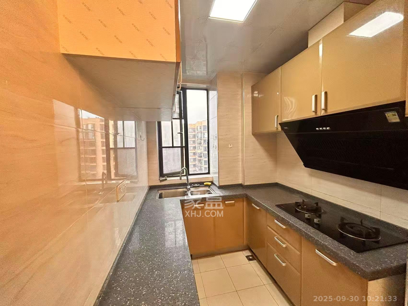 兴威帕克水岸 3室1厅2卫 2700.0元/月 兴威帕克水岸 3室1厅2卫 2700.0元/月室内图