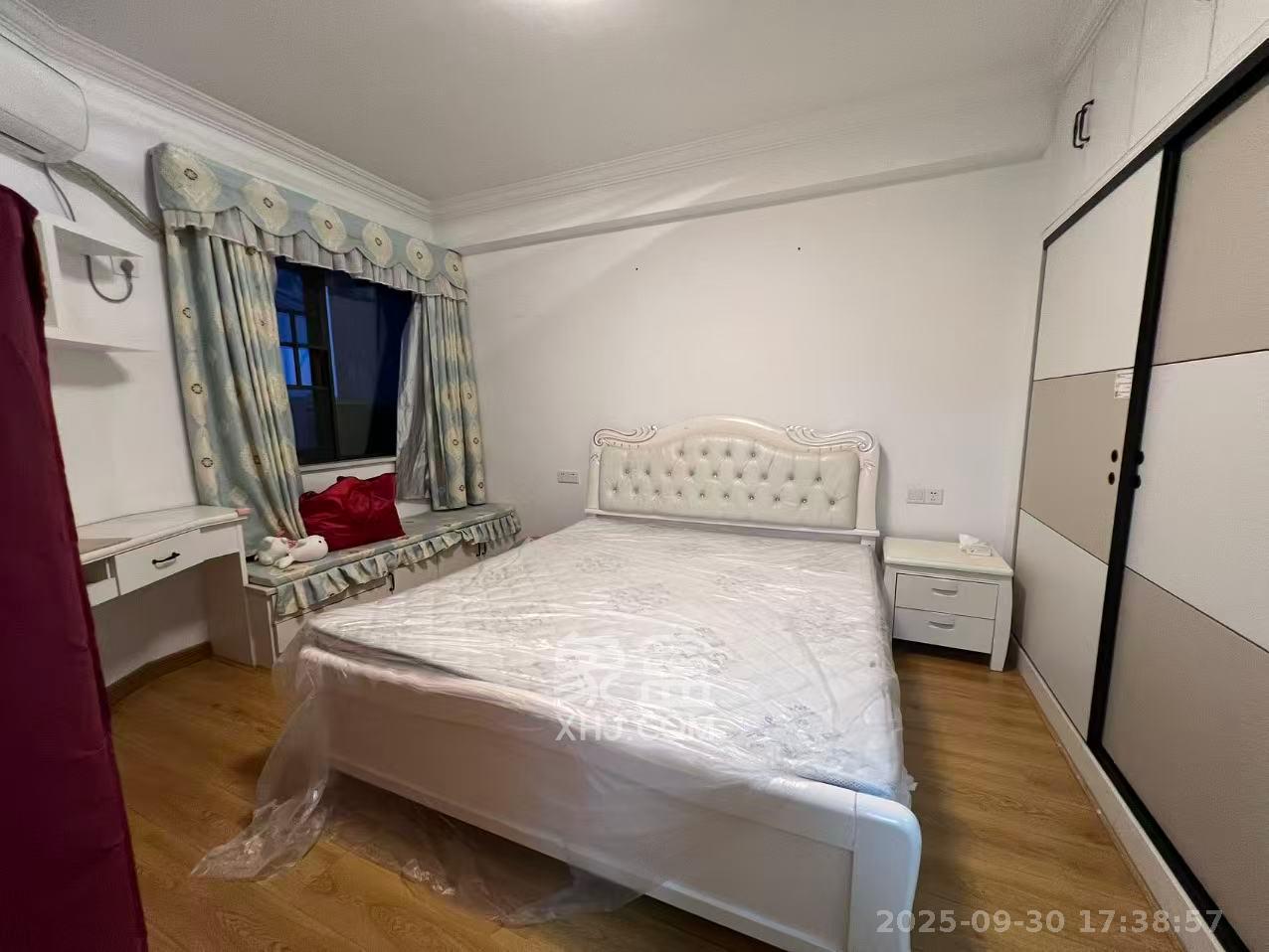 上东辛顿公寓  3室2厅1卫    3000.0元/月室内图