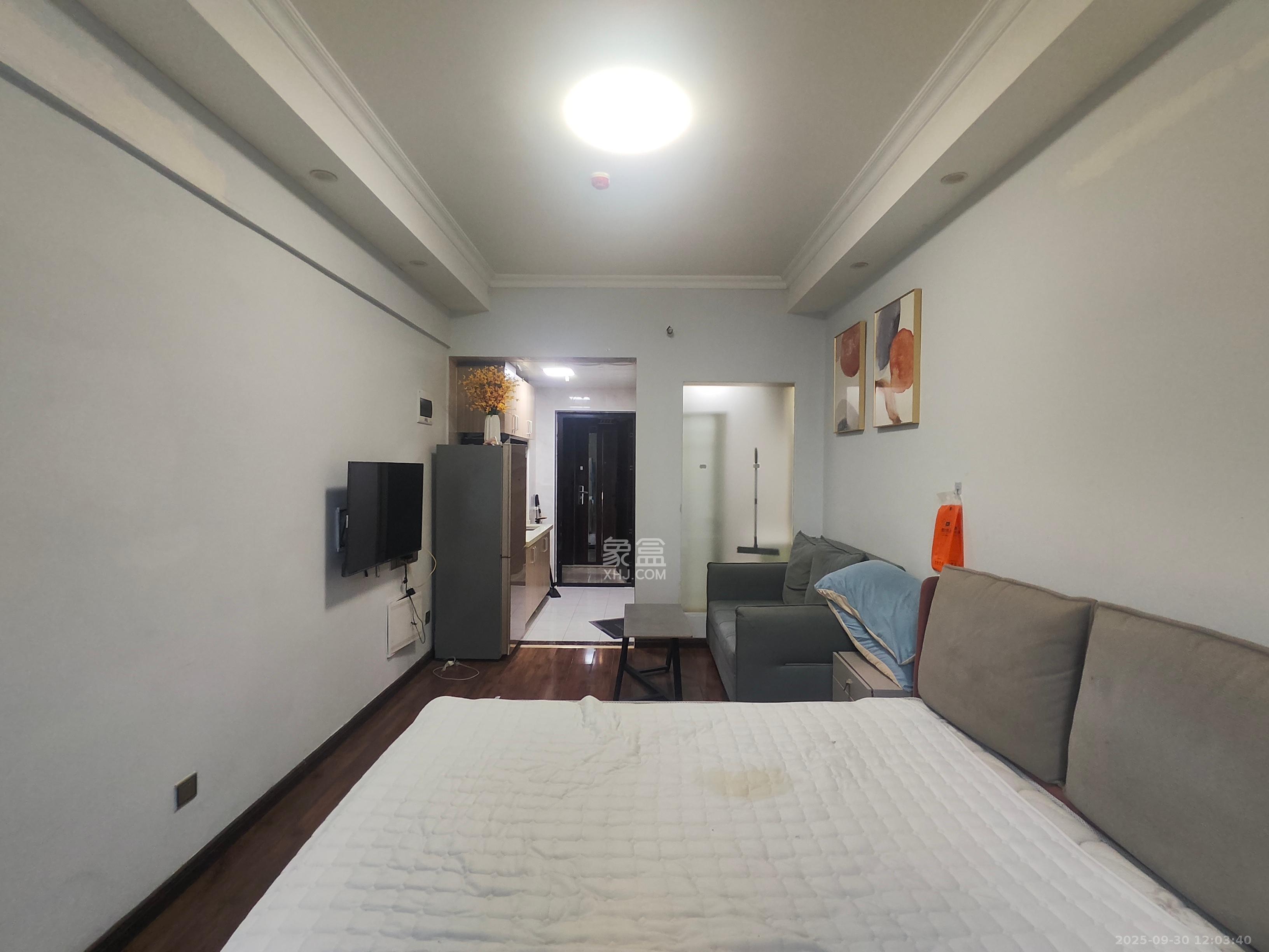 东盈商业广场(华泉城市广场) 1室1厅1卫 1600.0元/月 东盈商业广场(华泉城市广场) 1室1厅1卫 1600.0元/月室内图