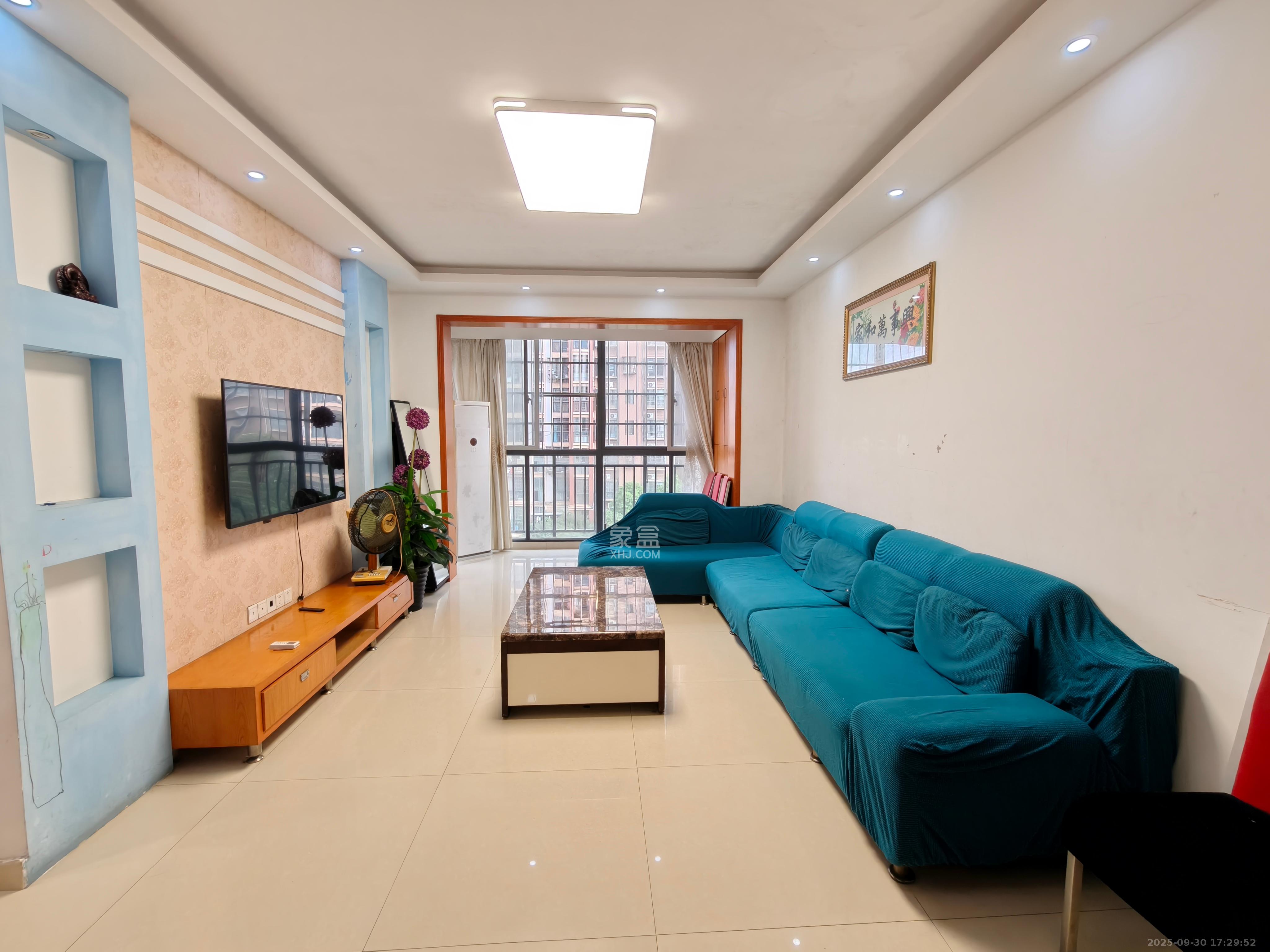 银盘鑫城 2室2厅1卫 1450.0元/月 银盘鑫城 2室2厅1卫 1450.0元/月室内图