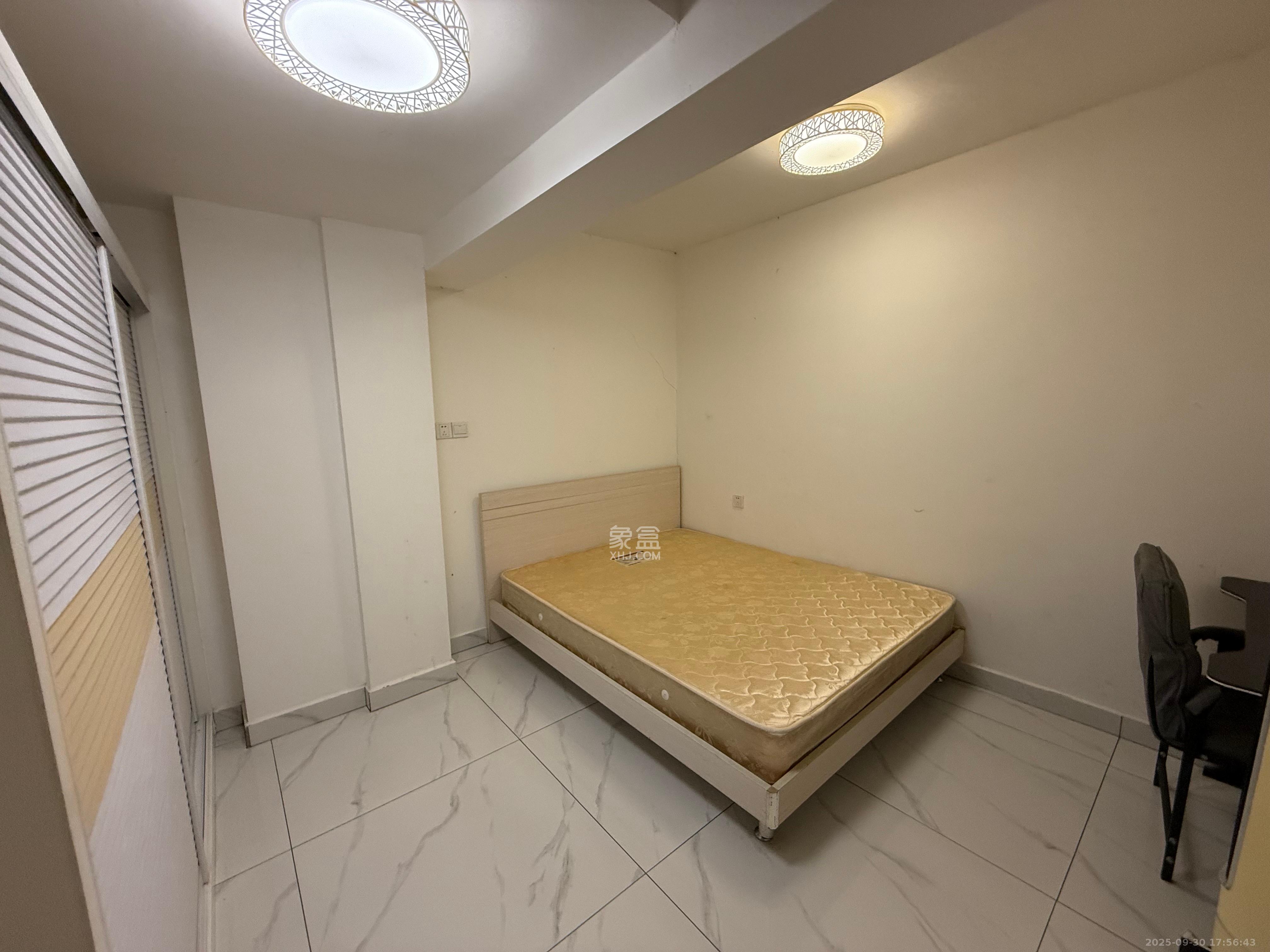 麓江春  1室1厅1卫   2100.00元/月室内图