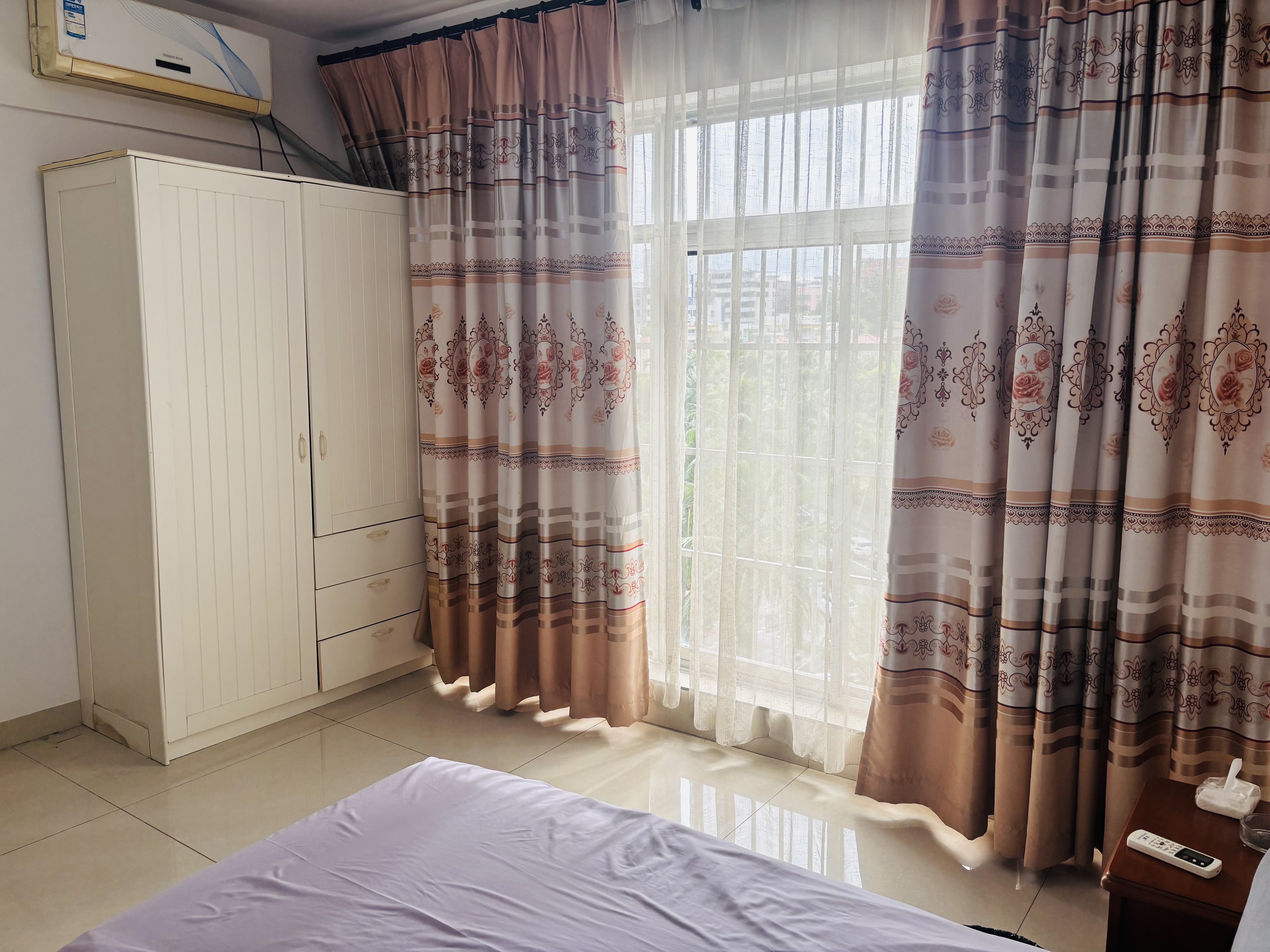 新宏基大厦 2室1厅1卫 2300.0元/月 新宏基大厦 2室1厅1卫 2300.0元/月室内图