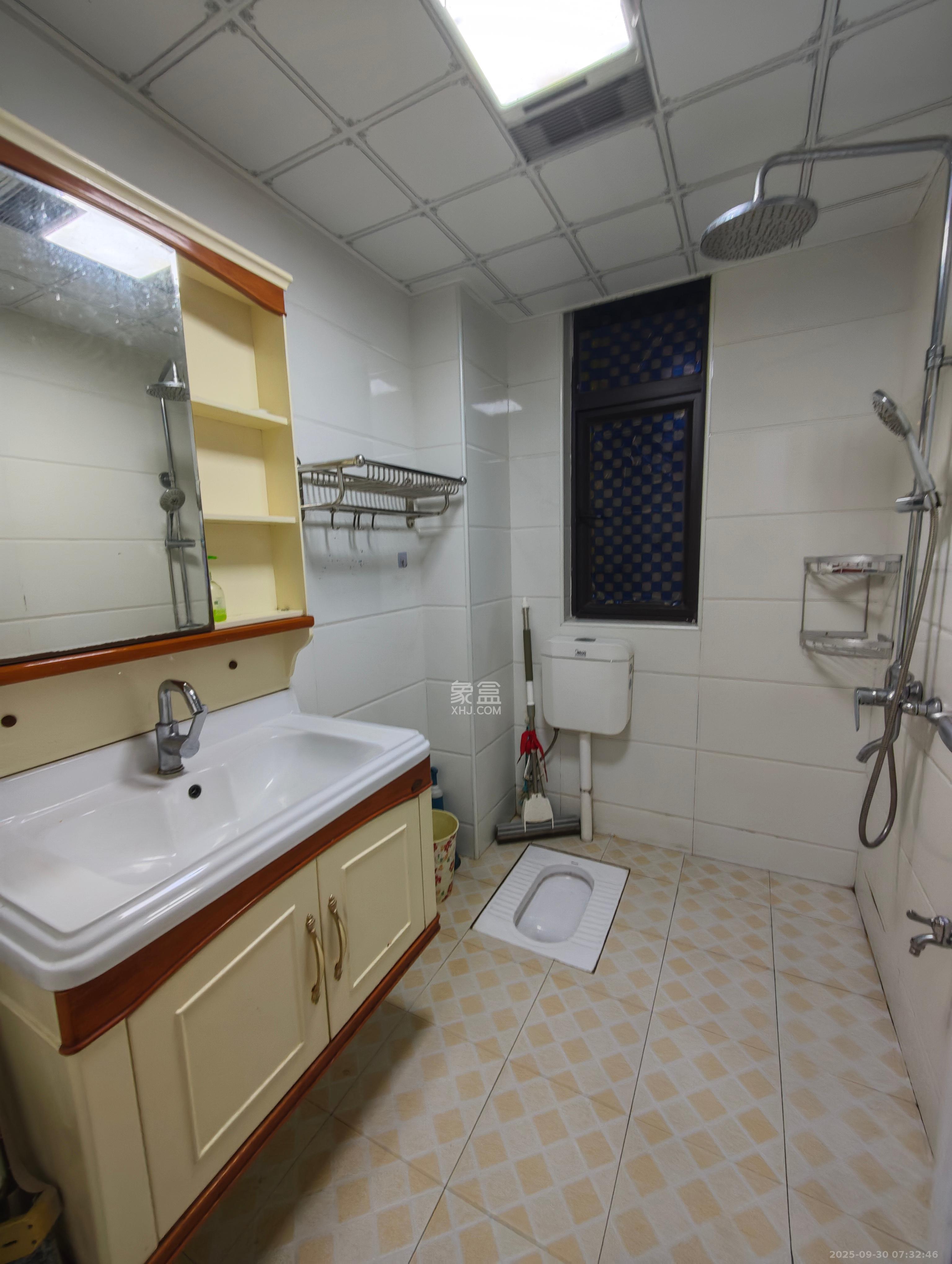 康桥长郡 3室2厅1卫 1550.00元/月 康桥长郡 3室2厅1卫 1550.00元/月室内图