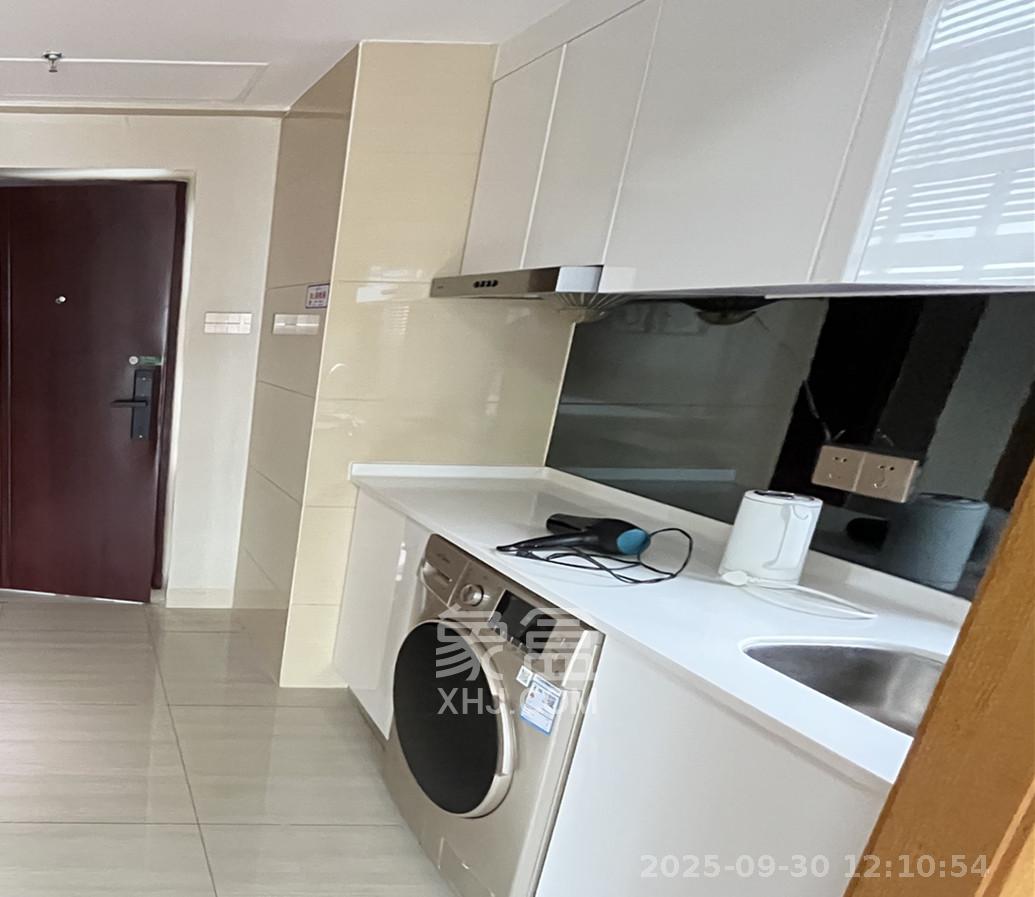 五一钻界  1室1厅1卫    2400.0元/月室内图