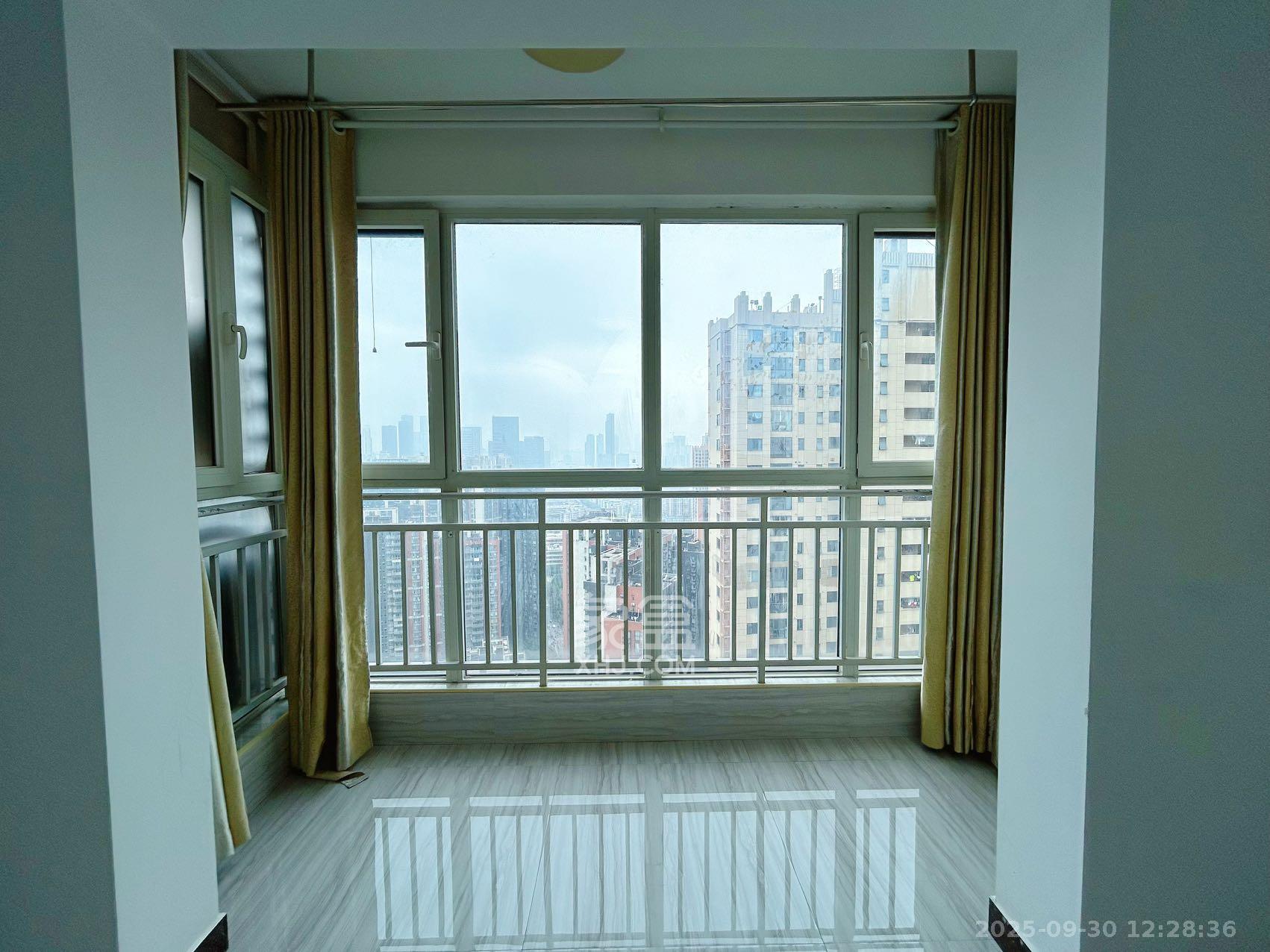 北辰三角洲E4区 3室2厅1卫 3200.0元/月 北辰三角洲E4区 3室2厅1卫 3200.0元/月室内图