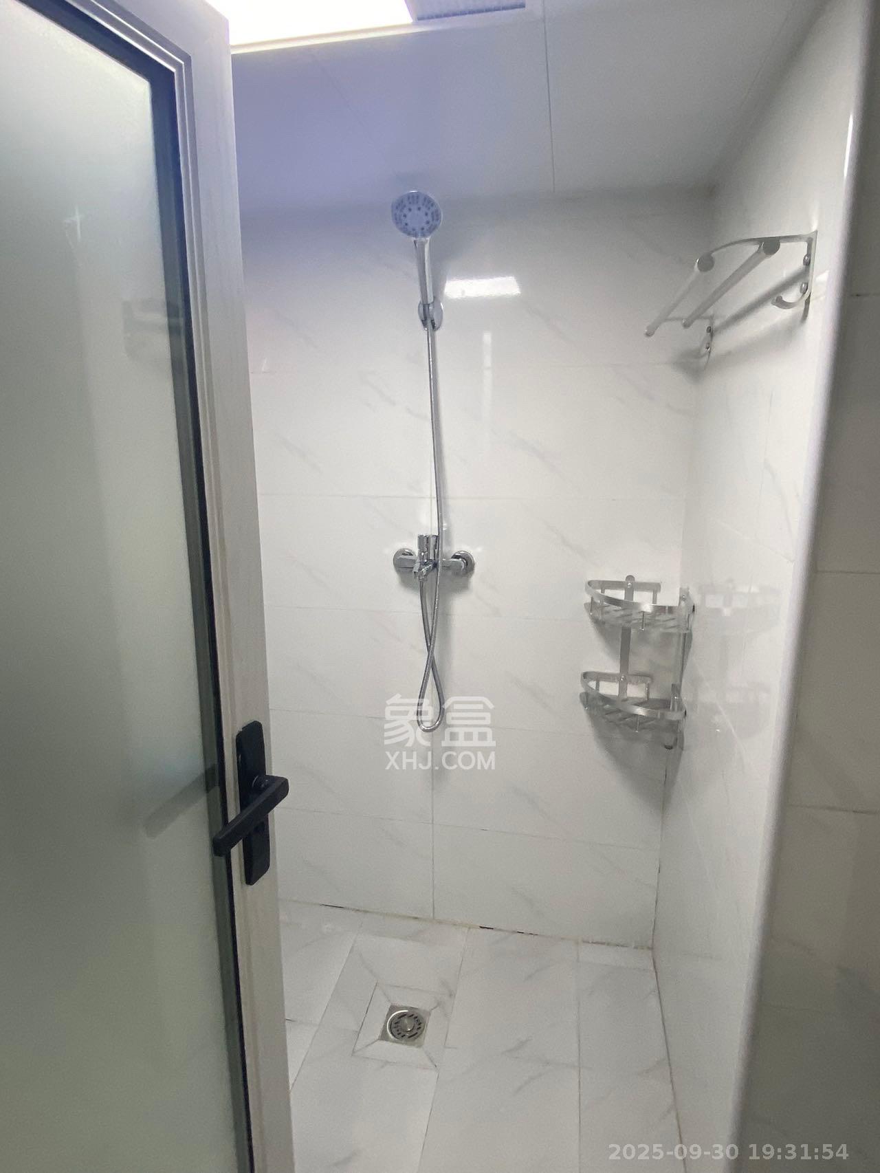 华润琨瑜府 1室1厅1卫 2000.0元/月 华润琨瑜府 1室1厅1卫 2000.0元/月室内图