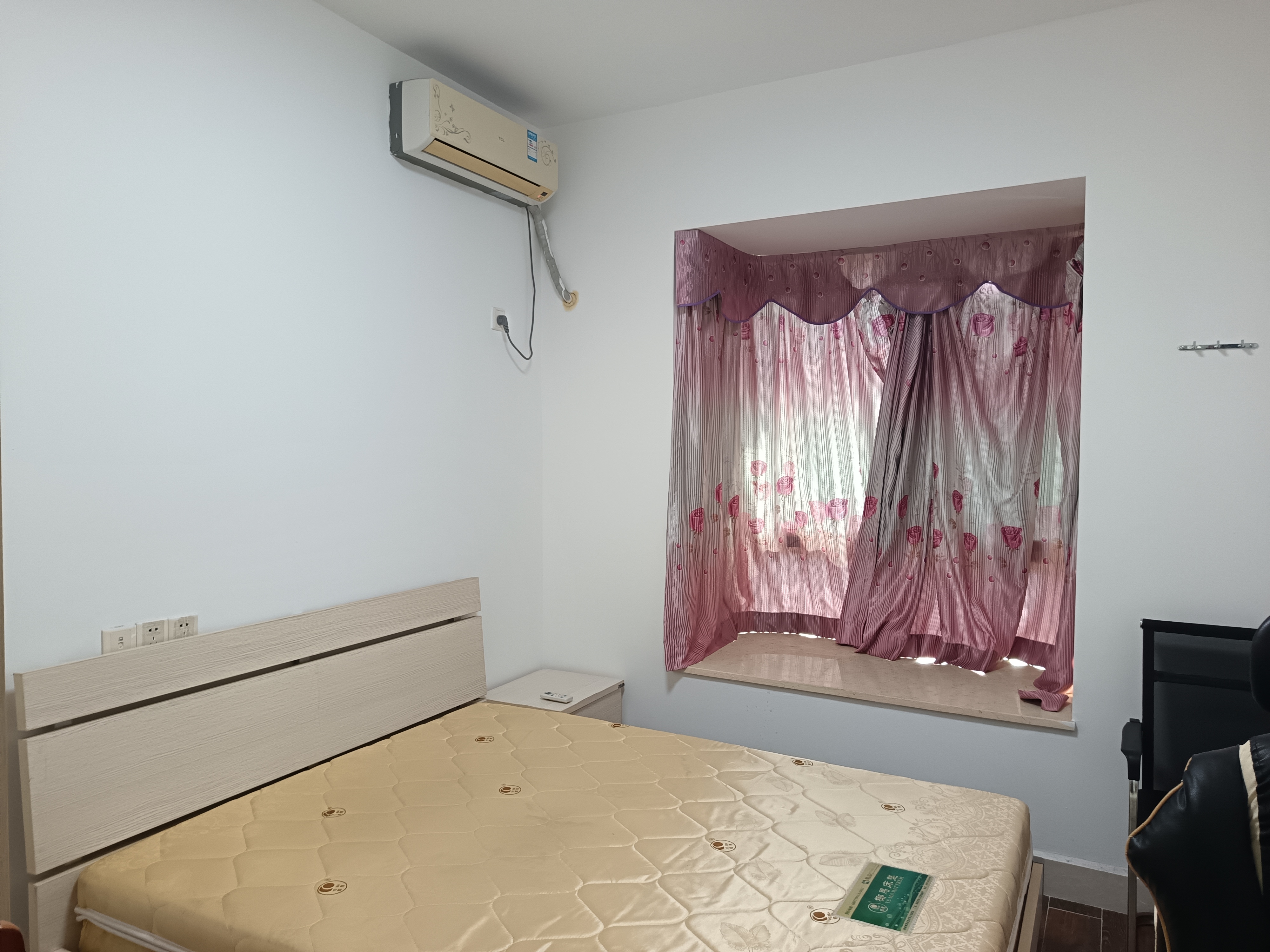 濠江花园 2室2厅1卫 2300.0元/月 濠江花园 2室2厅1卫 2300.0元/月室内图