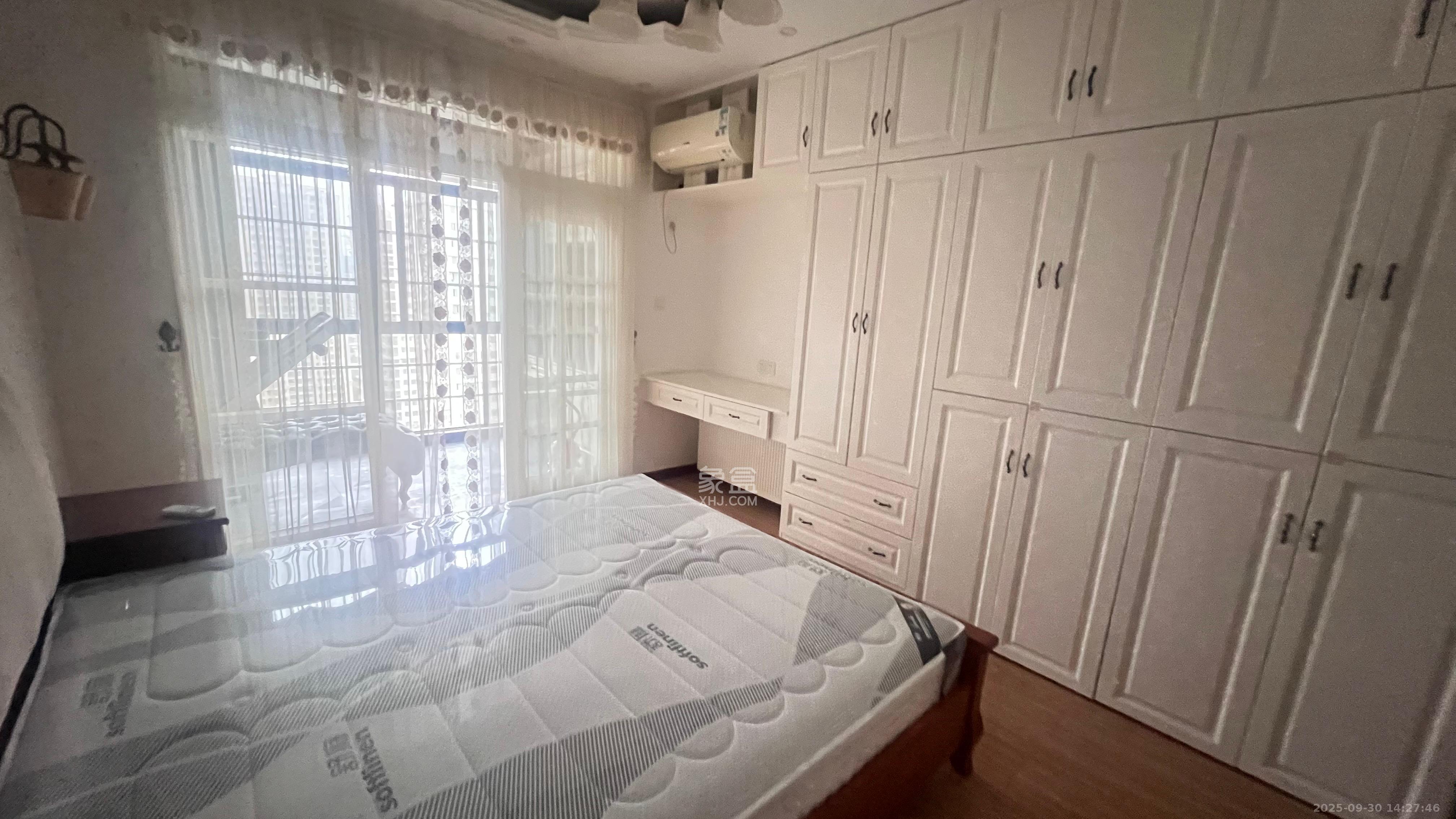 中房F联邦  4室2厅2卫    3500.0元/月 中房F联邦  4室2厅2卫    3500.0元/月室内图