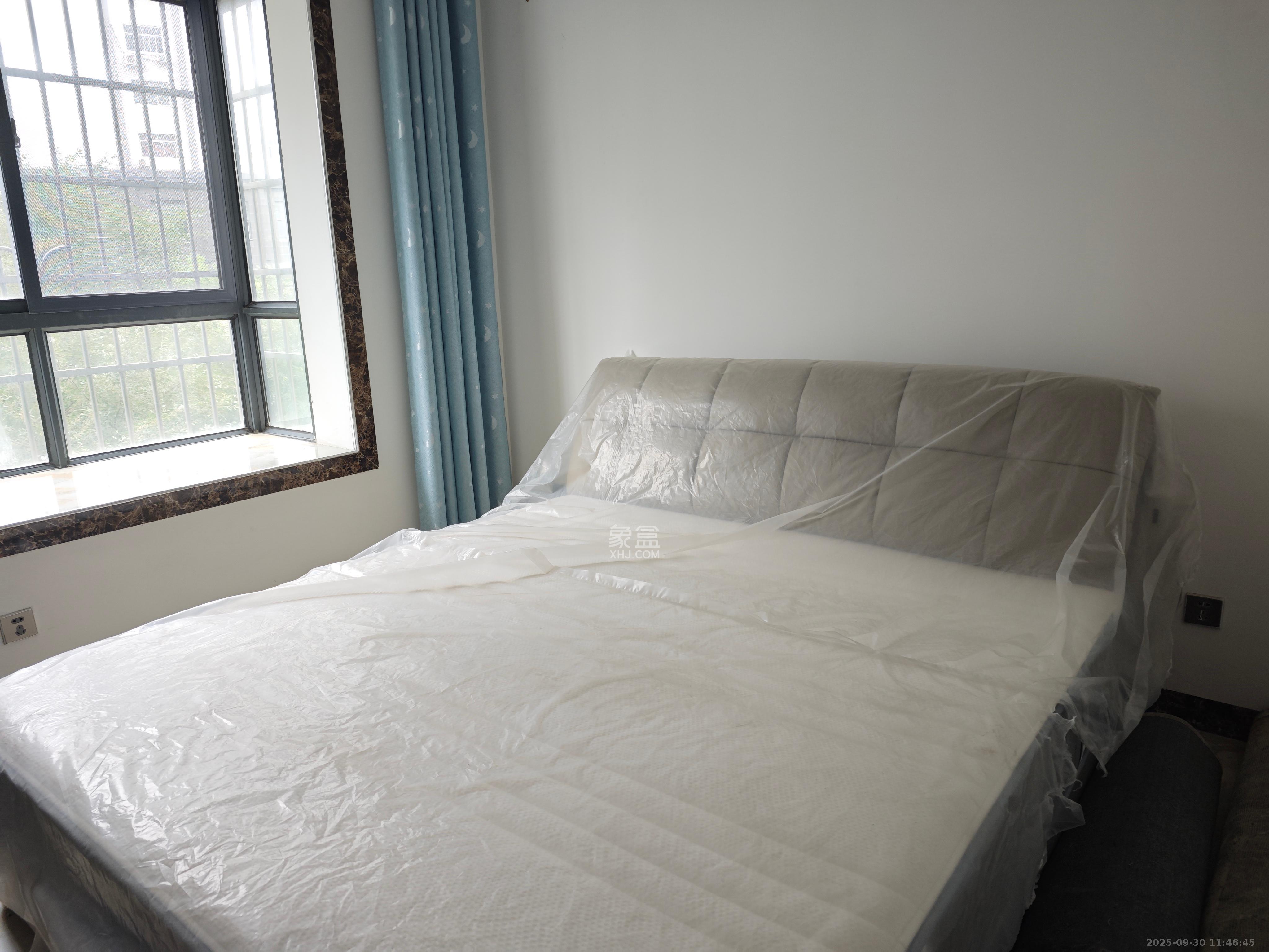 世纪桃花苑  4室2厅2卫    3200.0元/月室内图