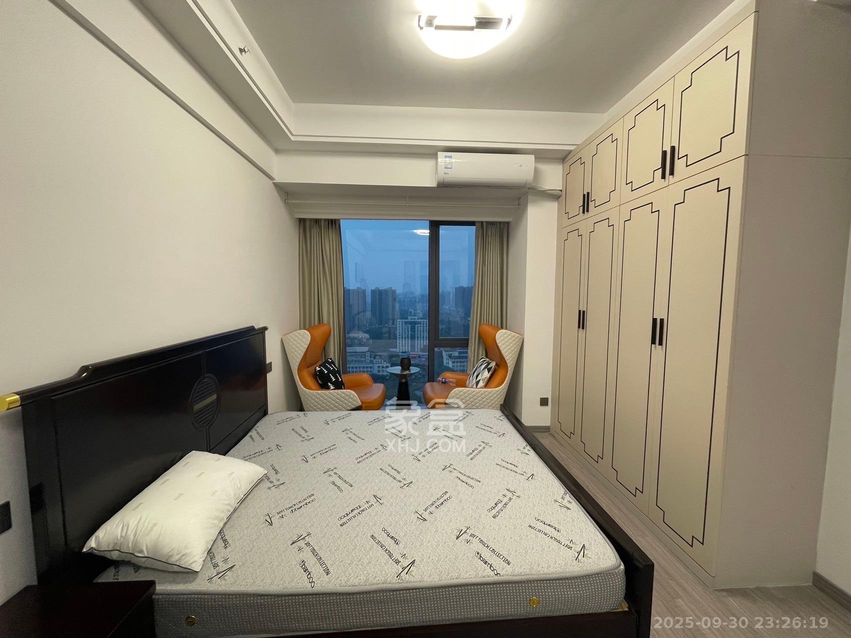 万润时光里 1室1厅1卫 1600.0元/月 万润时光里 1室1厅1卫 1600.0元/月室内图